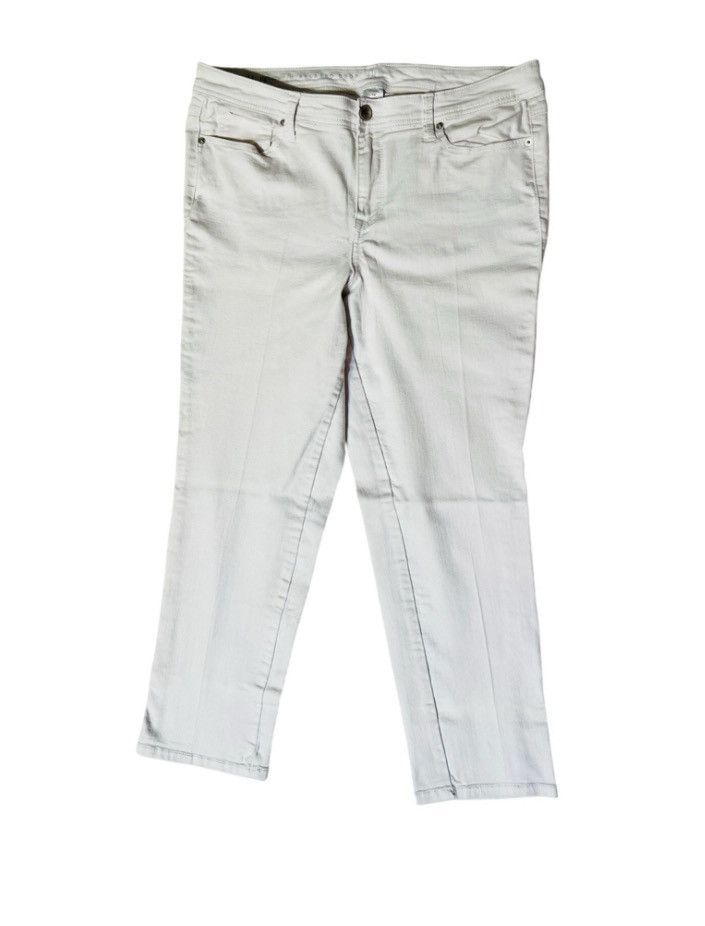 Other W62 Woman Signature Fit Relaxed Crop White Jeans – Size 14 Size 36" / US 14 / IT 50 - 1 Thumbnail