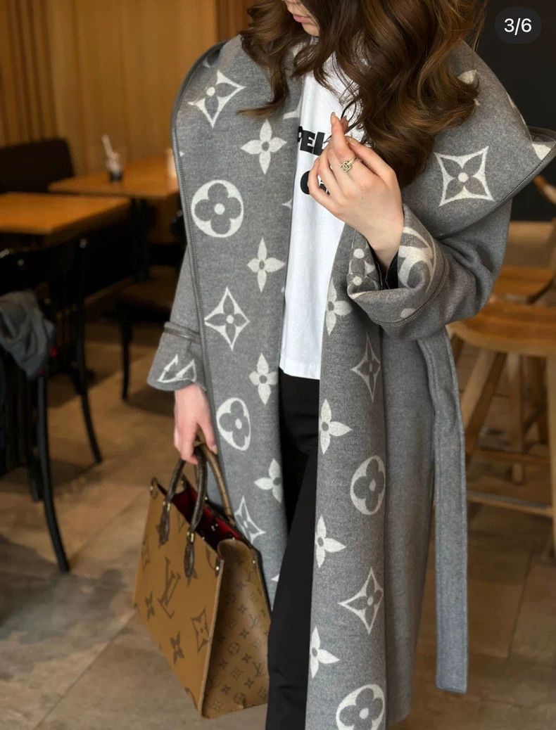 Louis Vuitton Louis Vuitton Logo Belt Reversible Hooded Wrap Coat 2504-Ne Size M / US 6-8 / IT 42-44 - 7 Thumbnail
