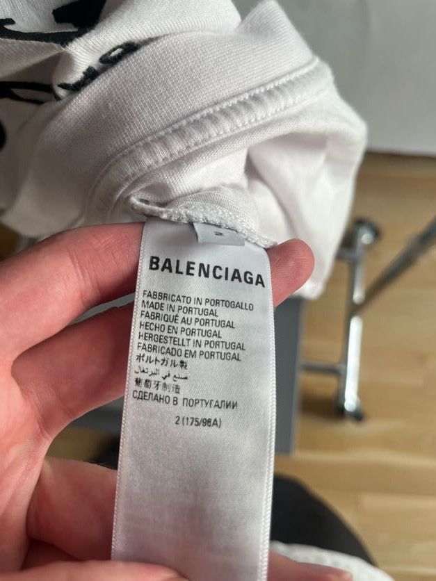 Balenciaga Balenciaga Paris Upside Down Embroidered Patchwork T-Shirt Size US M / EU 48-50 / 2 - 6 Thumbnail