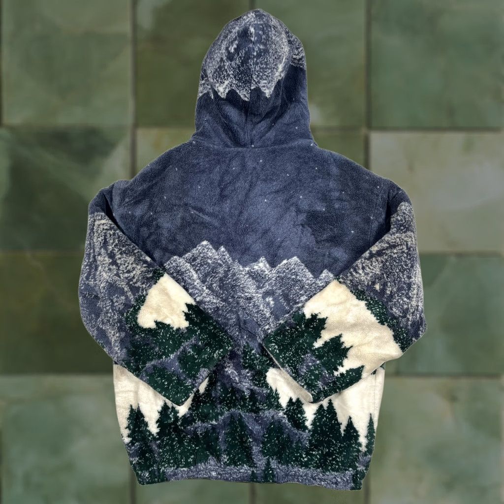 Vintage Country Woods Men`s Small Blue Mountain Landscape Fleece Zip Hoodie Jacket Winter Natural Comfort Comfort Warmth Full Zip Hooded Pockets Vintage? No Size US S / EU 44-46 / 1 - 1 Thumbnail