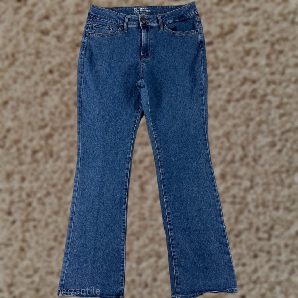 Vintage No Boundaries Jeans Womens 15 Blue Denim Bootcut Medium Wash Cotton Blend Size 36" / US 14 / IT 50 - 1 Thumbnail