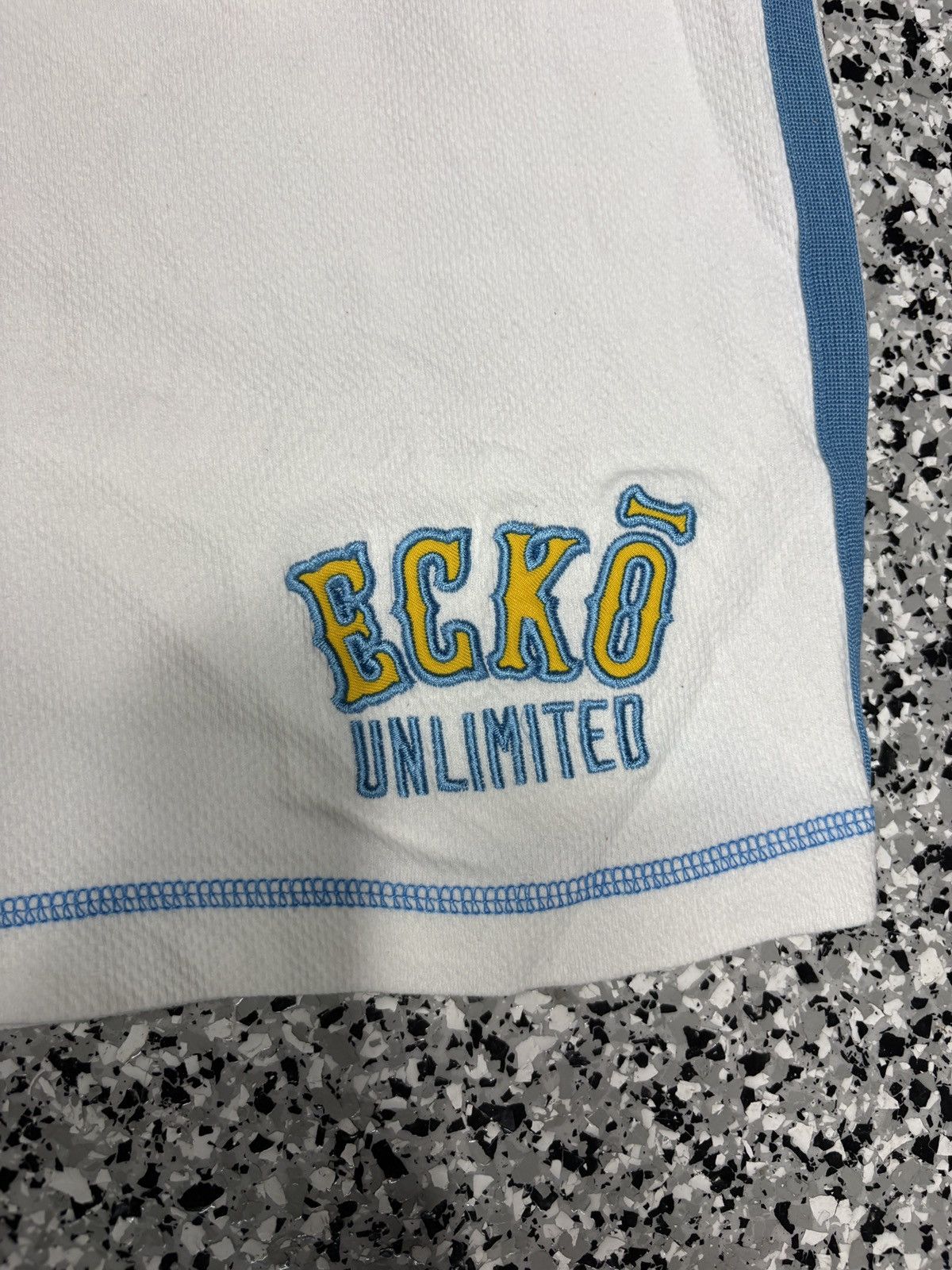 Ecko Unltd. Y2K Ecko Untld. Embroidered White Baggy Sweat Shorts Size L Size US 34 / EU 50 - 4 Thumbnail