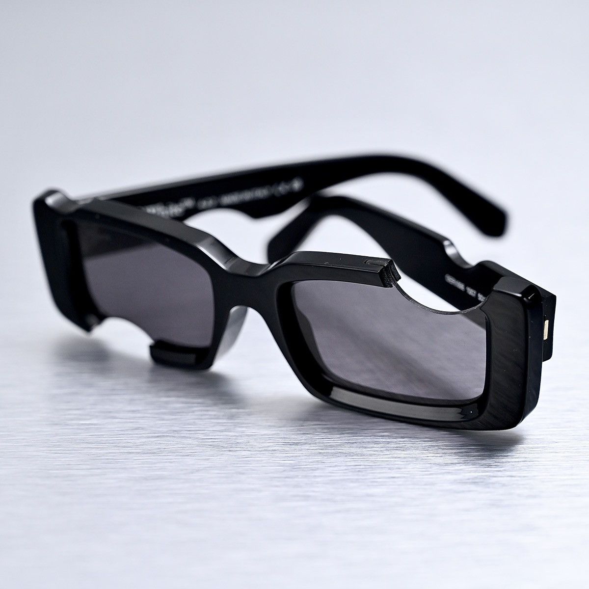 OFF WHITE CADY CUT SUNGLASSES