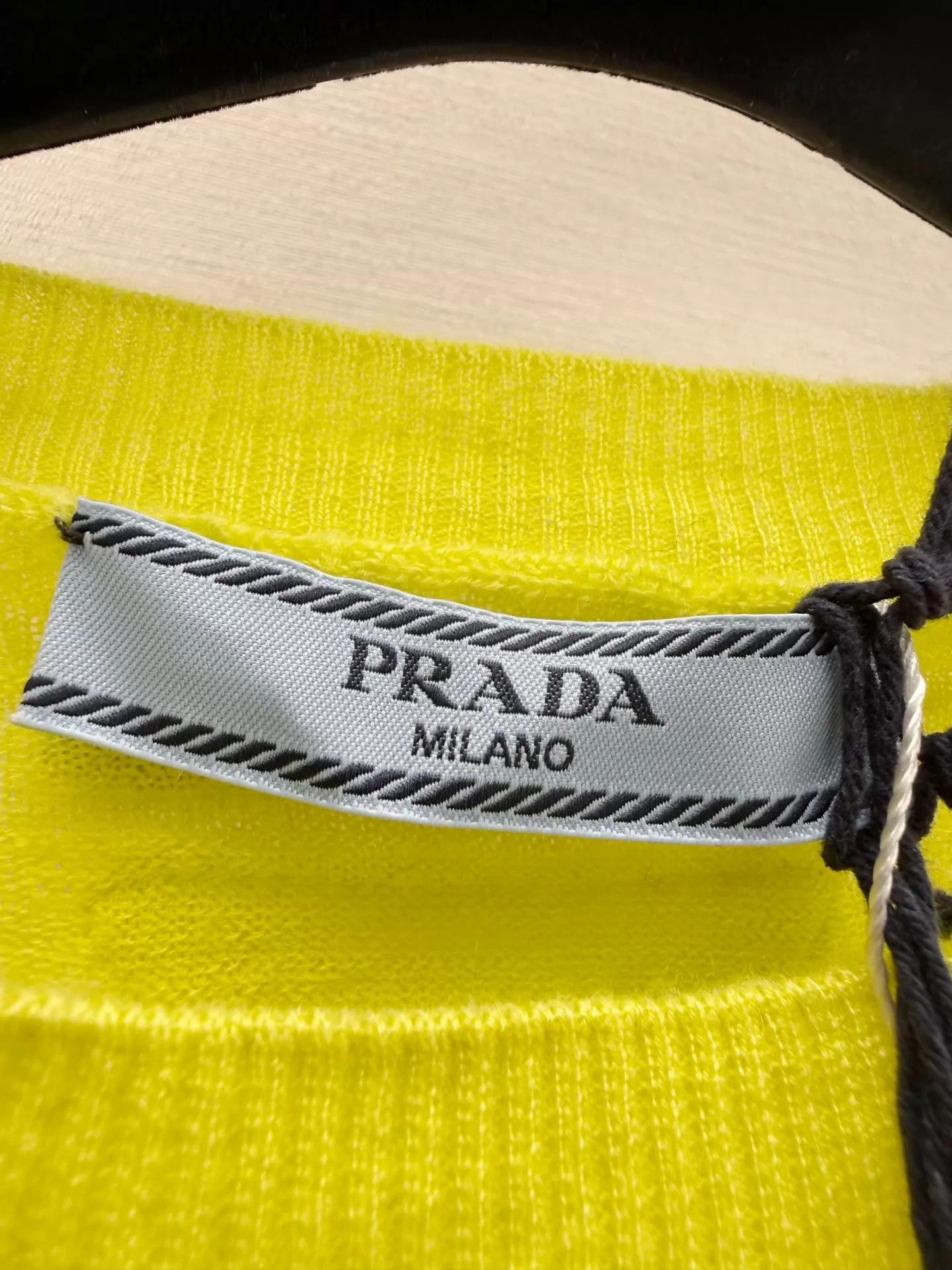 Prada Prada Authentic Cashmere Knit Sweater New With Tags Size 38 Size XS / US 0-2 / IT 36-38 - 3 Thumbnail