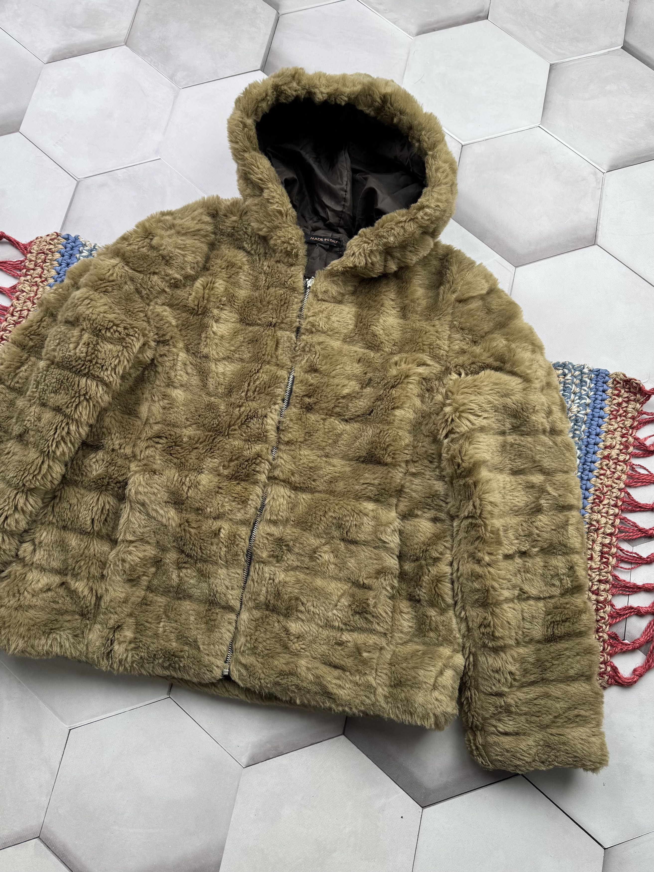 Japanese Brand Vintage Faux Fur Hooded Jacket (E4) Size US S / EU 44-46 / 1 - 3 Thumbnail