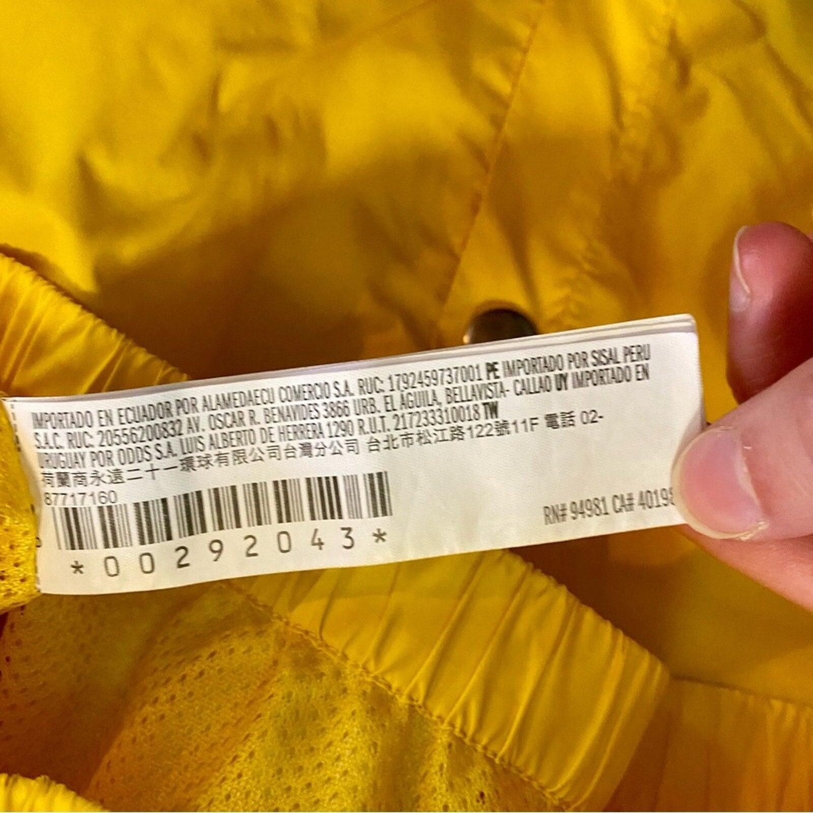 Forever 21 Forever 21 Yellow Raincoat Mini Skirt Y2K Womens Medium Size 32" / US 10 / IT 46 - 9 Thumbnail