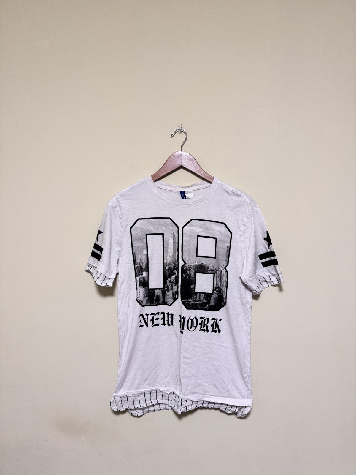 Divided × H&M × Vintage H&M x Divided NEW YORK CITY Graphic Tee Size US S / EU 44-46 / 1 - 1 Thumbnail