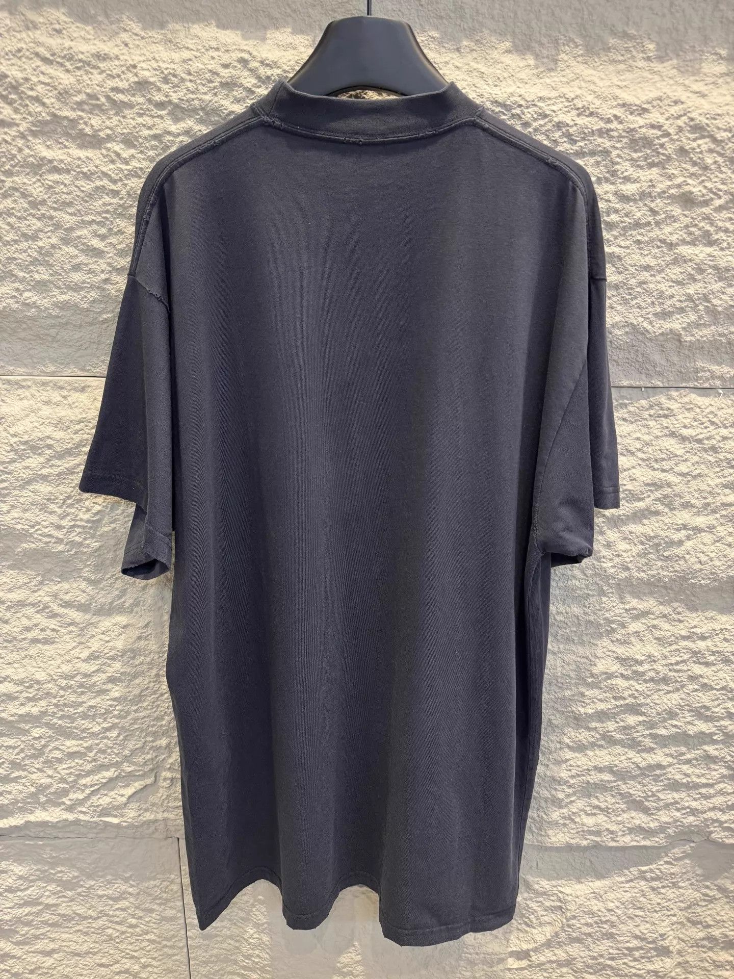 Balenciaga Balenciaga bekind distressed oversized black tee Size US S / EU 44-46 / 1 - 4 Thumbnail