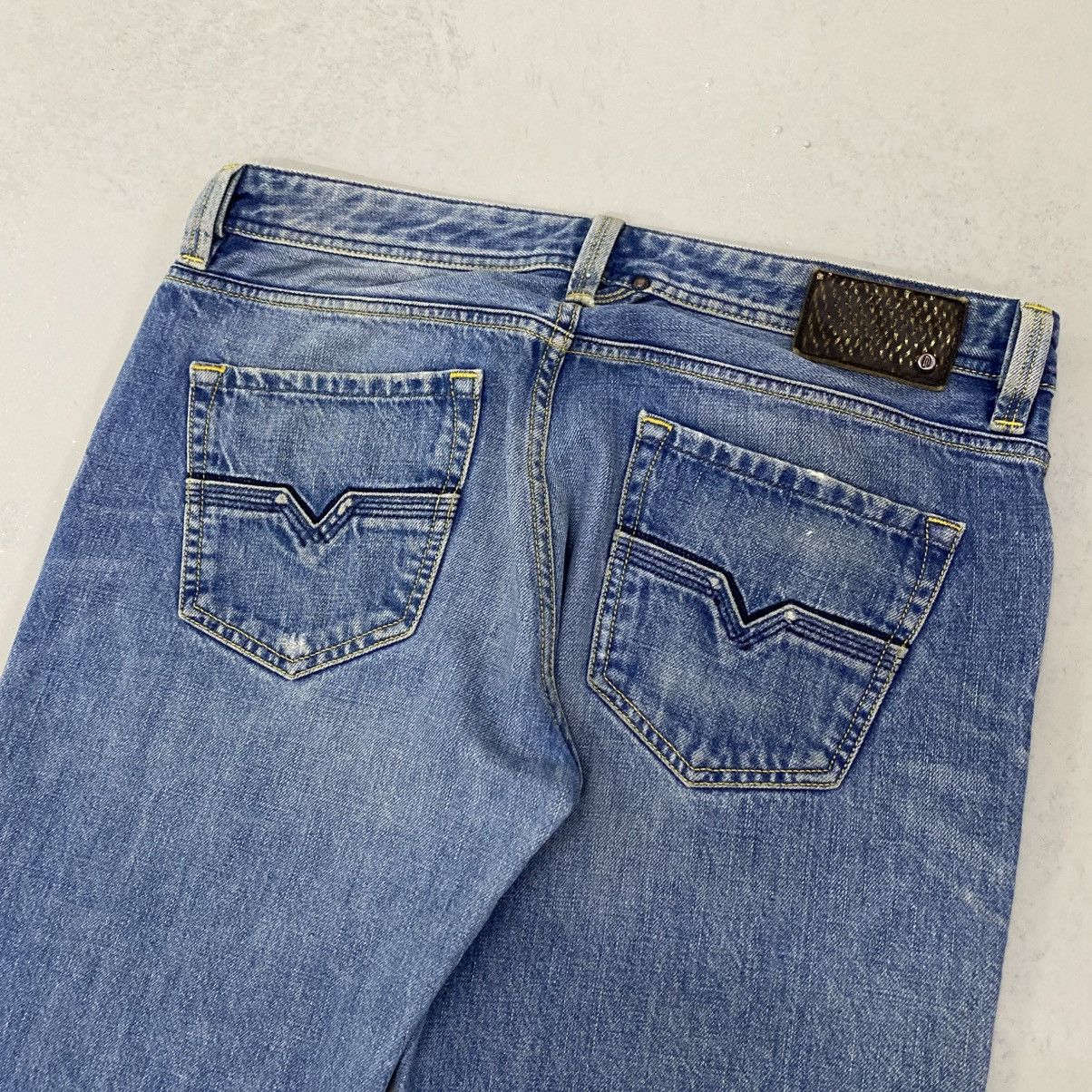 Diesel Diesel Light Blue Wash Jeans Size US 34 / EU 50 - 6 Thumbnail
