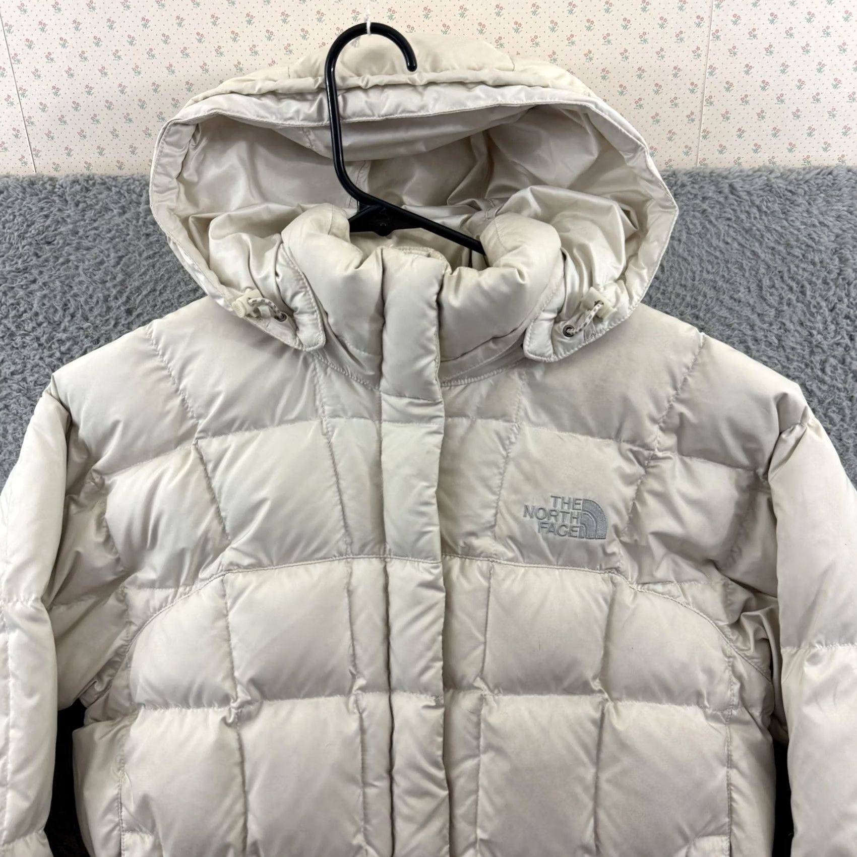 The North Face The North Face Puffer Jacket Womens Small Cream 600 Down Insulated Outerwear Zip Size S / US 4 / IT 40 - 3 Thumbnail