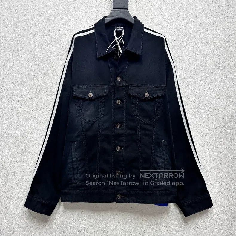 Balenciaga Balenciaga Distressed washed denim jacket Size US S / EU 44-46 / 1 - 1 Thumbnail