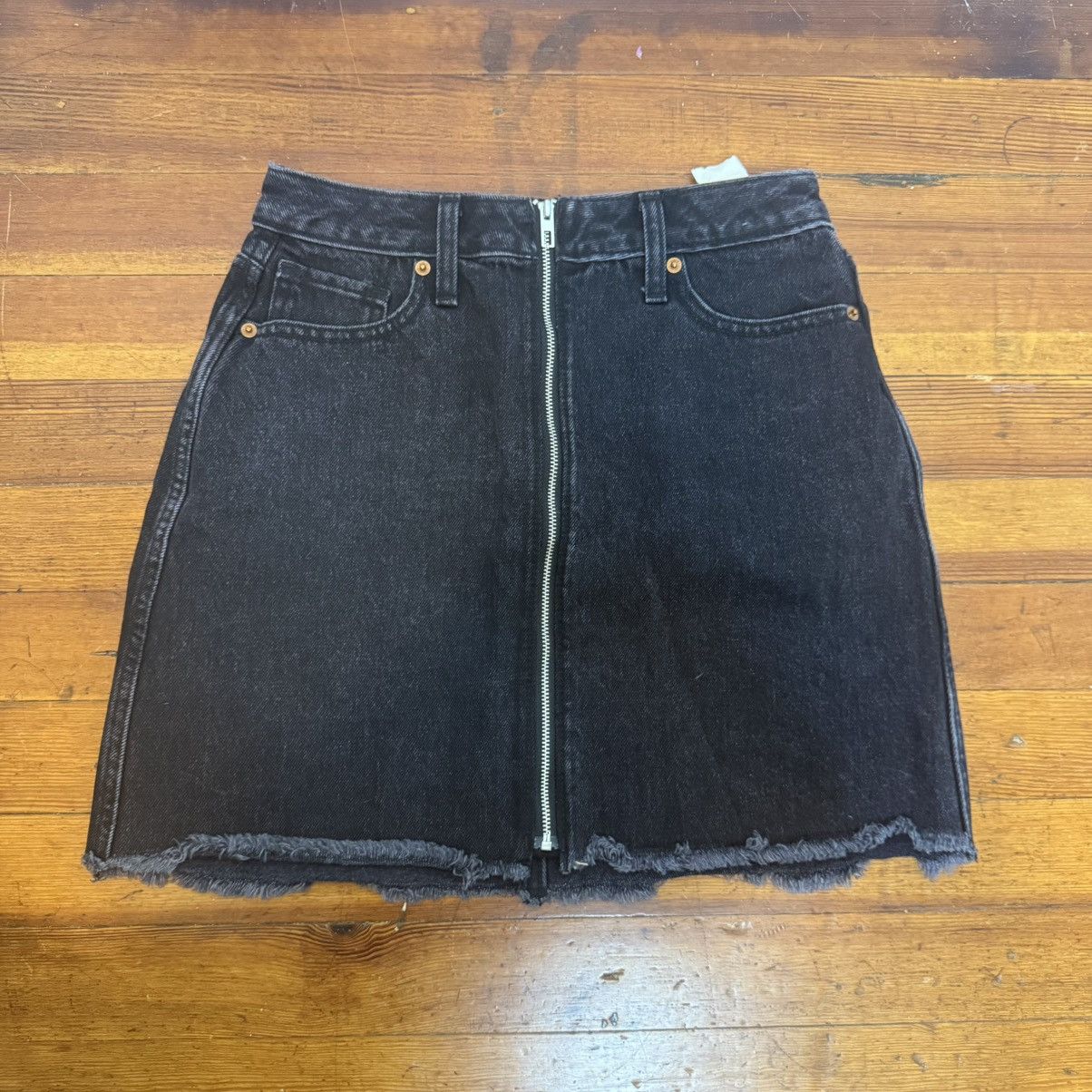 Abercrombie & Fitch Women’s ABERCROMBIE & FITCH Black Denim FrayedA-line, Size 2 Size 26" / US 2 / IT 38 - 1 Thumbnail