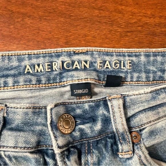 American Eagle Outfitters American Eagle Outfitters Light Blue Straight Leg Mom Jeans Size 26" / US 2 / IT 38 - 6 Thumbnail