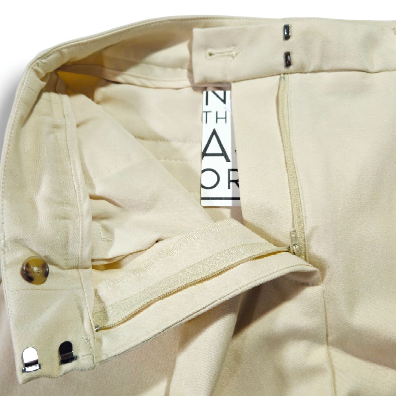 Other 41 Hawthorn Pleated Trouser Shorts High Rise Ecru 6 NWT Size 28" / US 6 / IT 42 - 4 Thumbnail