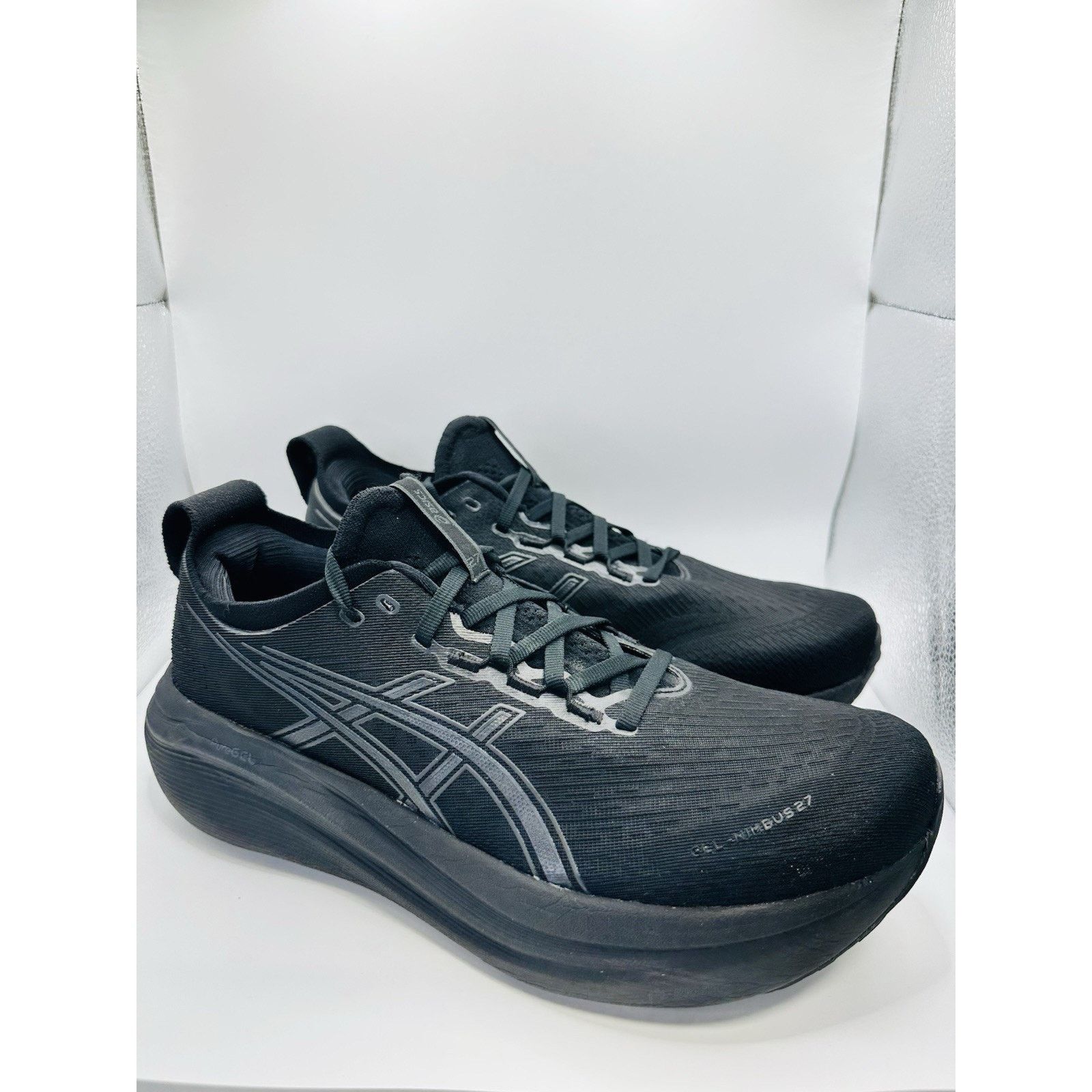 Asics Size 10.5 - Men’s ASICS Gel Nimbus 27 Black Graphite Grey Size US 10.5 / EU 43-44 - 3 Thumbnail
