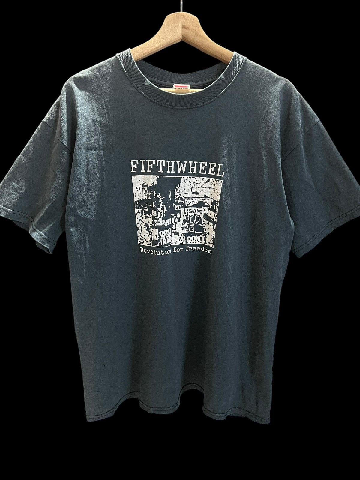 Anvil × Vintage 💥Rare💥Fifthwheel Revolution For Freedom Tee Size US M / EU 48-50 / 2 - 1 Thumbnail