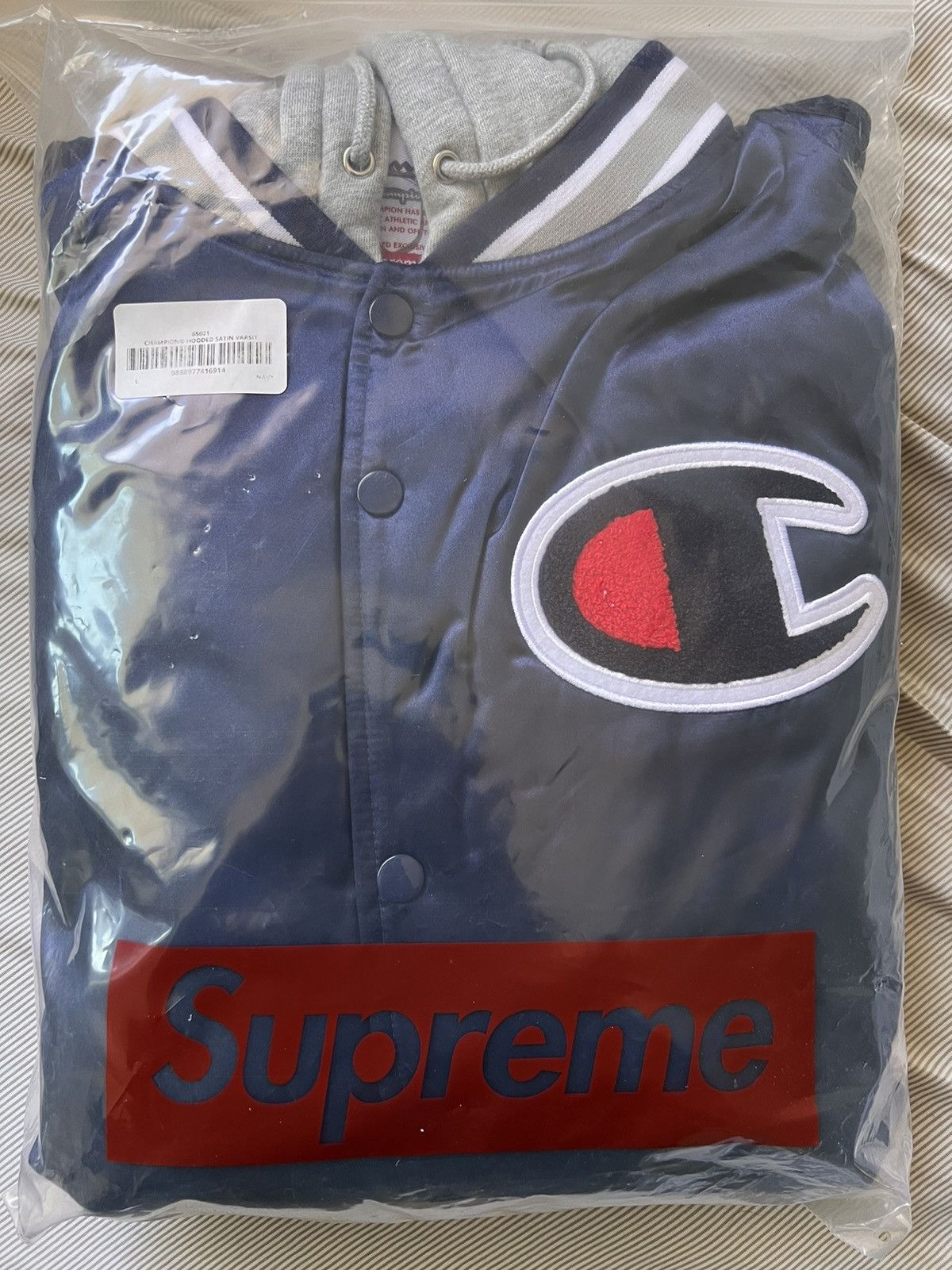 ジャケット・アウター SUPREME Champion Hooded Varsity Jacket Supreme Champion Hooded Satin Varsity Jacket (FW18) - $218