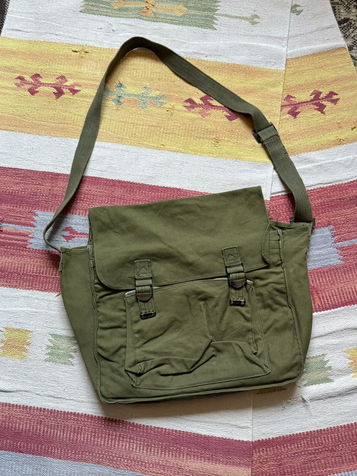 Vintage Vintage 80-90’s Chinese Army Military Shoulder Bag Size ONE SIZE - 1 Thumbnail