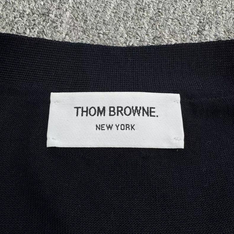 Thom Browne Thom browne V-neck striped knitted cardigan 2504-Nextarrow Size US M / EU 48-50 / 2 - 2 Thumbnail