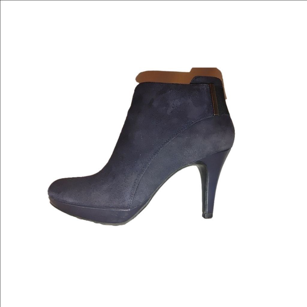 Band Tees Bandolino Christina Suede Ankle Bootie Size 5.5M Size US 5.5 / IT 35.5 - 1 Thumbnail