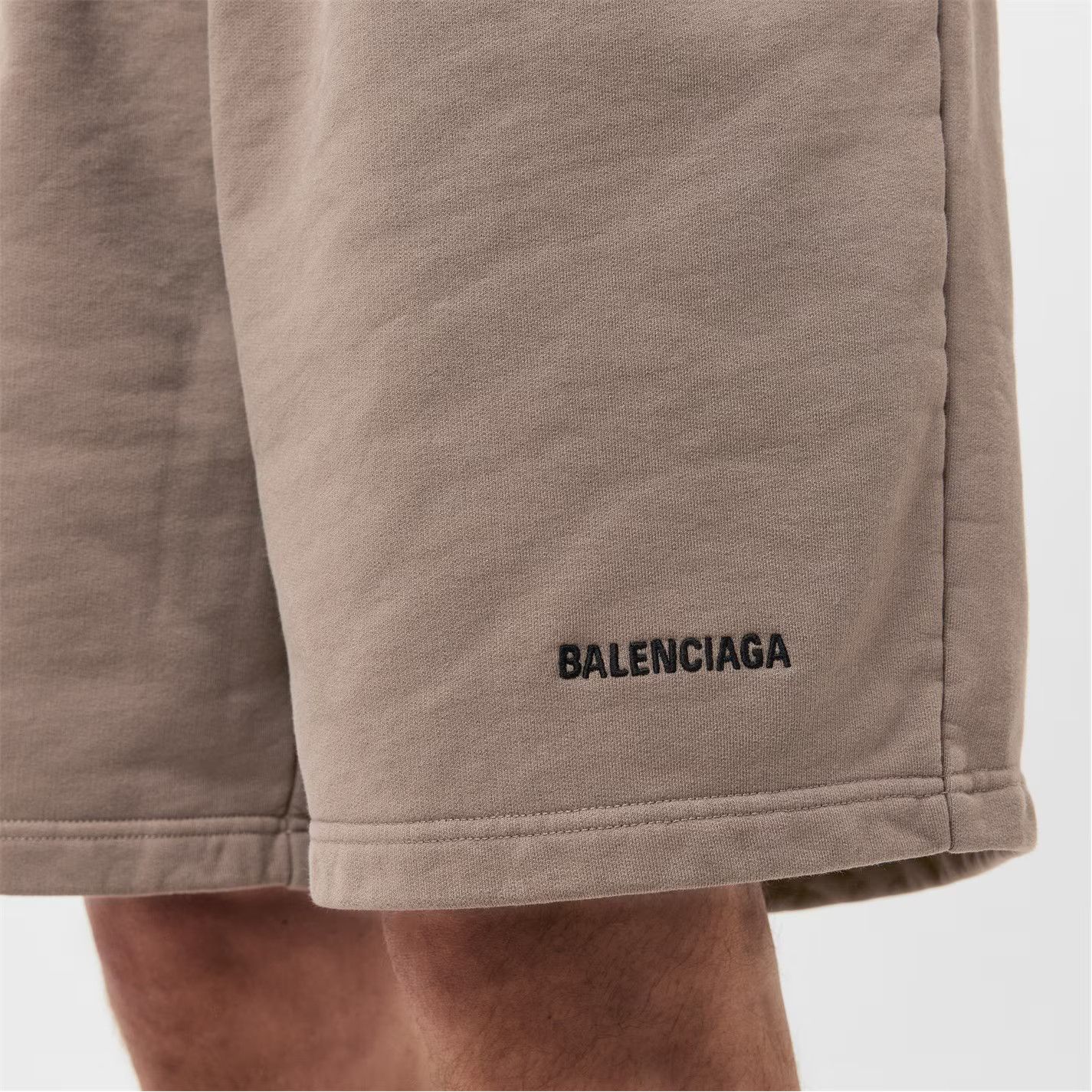Balenciaga o1g2r1mq0226 Contemporary Fit Fleece Jogger Shorts In Taupe Size US 30 / EU 46 - 5 Thumbnail