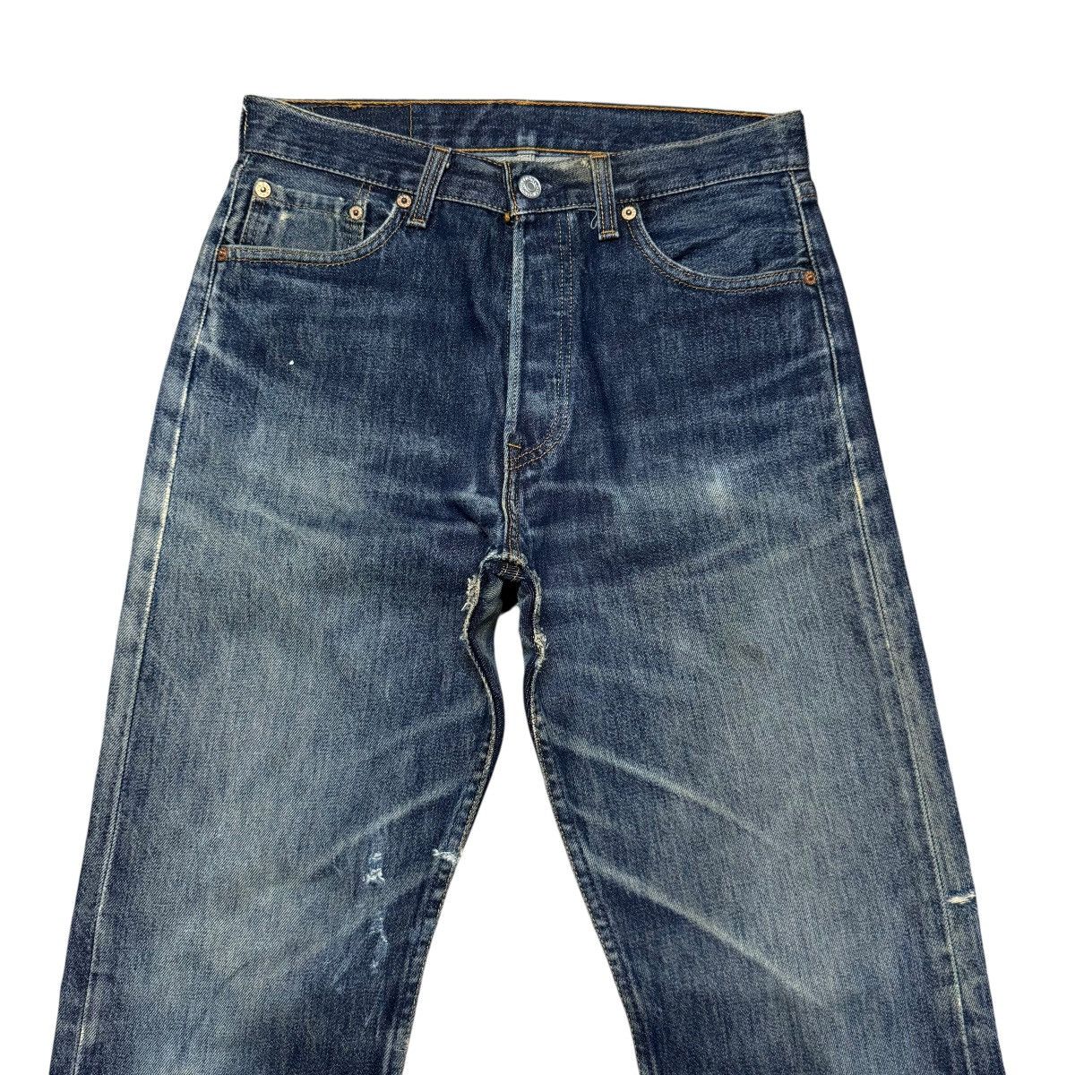 Levi's Vintage Levis 501 Thrashed Jeans Size US 28 / EU 44 - 3 Thumbnail