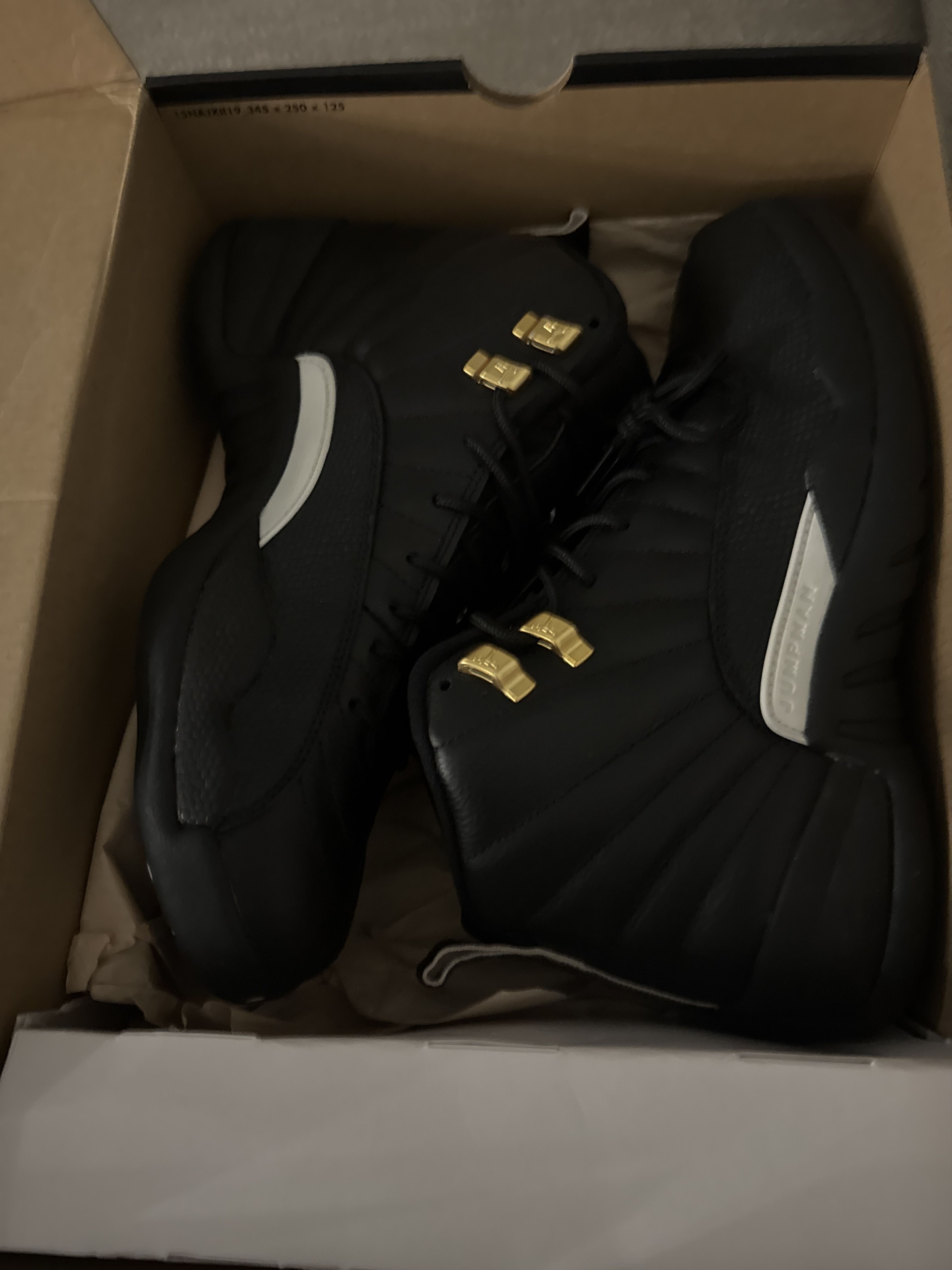 Jordan Brand Air Jordan 12 Retro Black/White/Metallic Gold Size US 8 / EU 41 - 5 Thumbnail