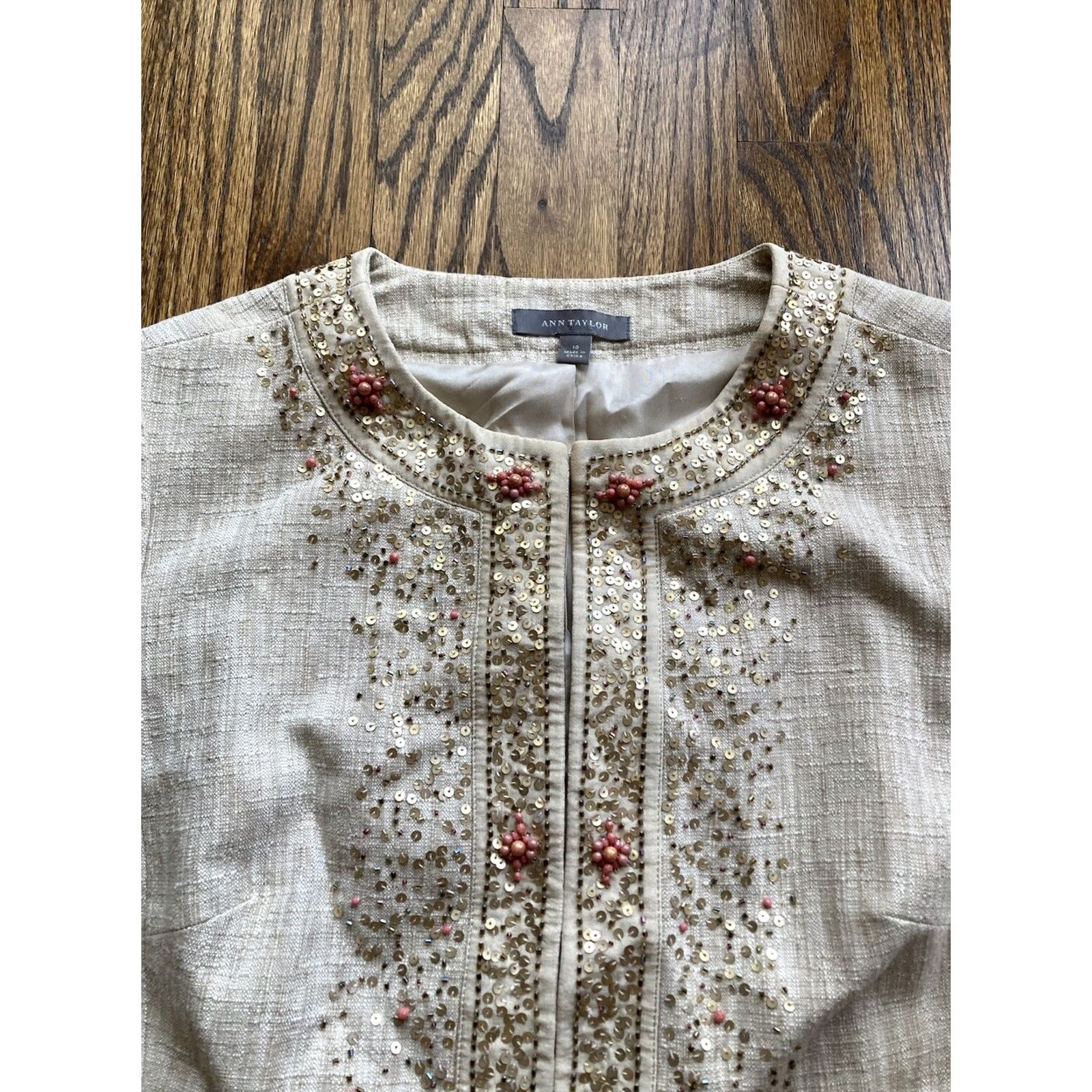 Ann Taylor Ann Taylor Jacket Womens Size 10 Beige Linen Blend Sequin Bejeweled Beaded Top Size L / US 10 / IT 46 - 4 Thumbnail