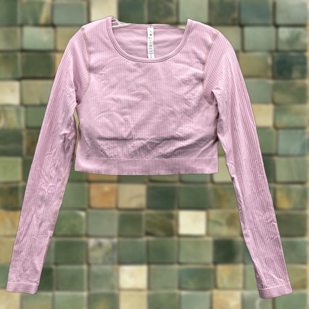 Lululemon Lululemon Crop Women 8 Pink Built in Bra Ribbed Athletic Lined Workout Gorp Size M / US 6-8 / IT 42-44 - 1 Thumbnail