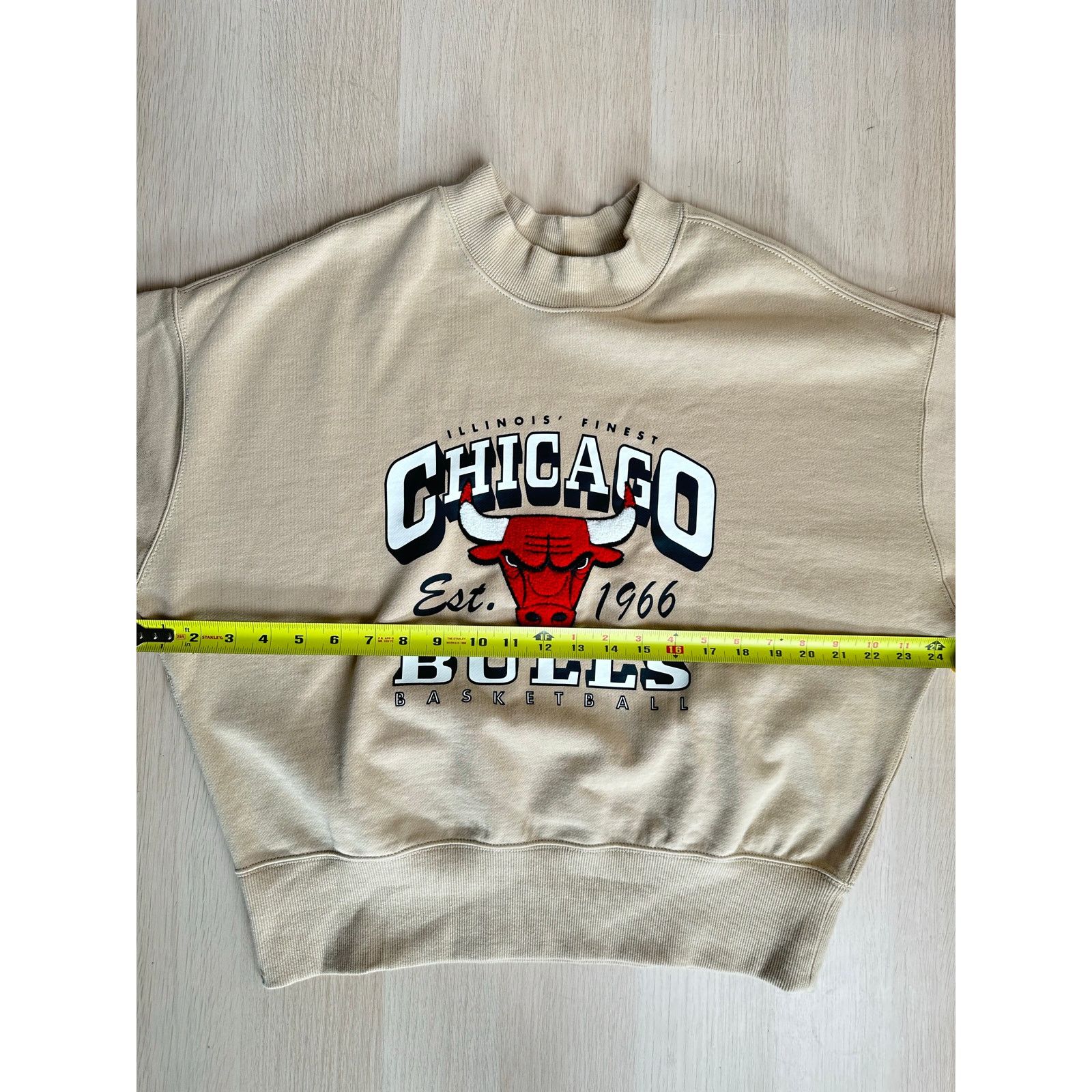 NBA Chicago Bulls Vintage NBA Beige Crewneck -Size S/M - New Size US M / EU 48-50 / 2 - 3 Thumbnail