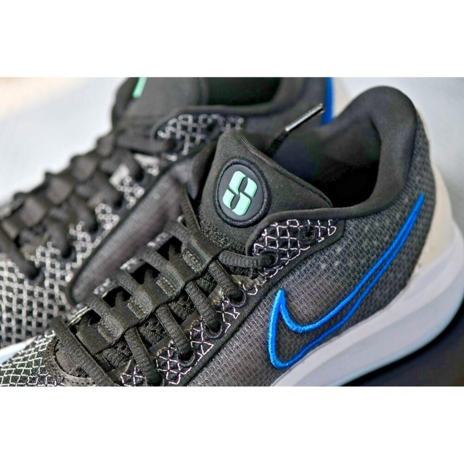 Nike NIKE Sabrina 1 "Family Bonds" Basketball Shoe | FQ3381-001 Size US 6 / IT 36 - 4 Thumbnail