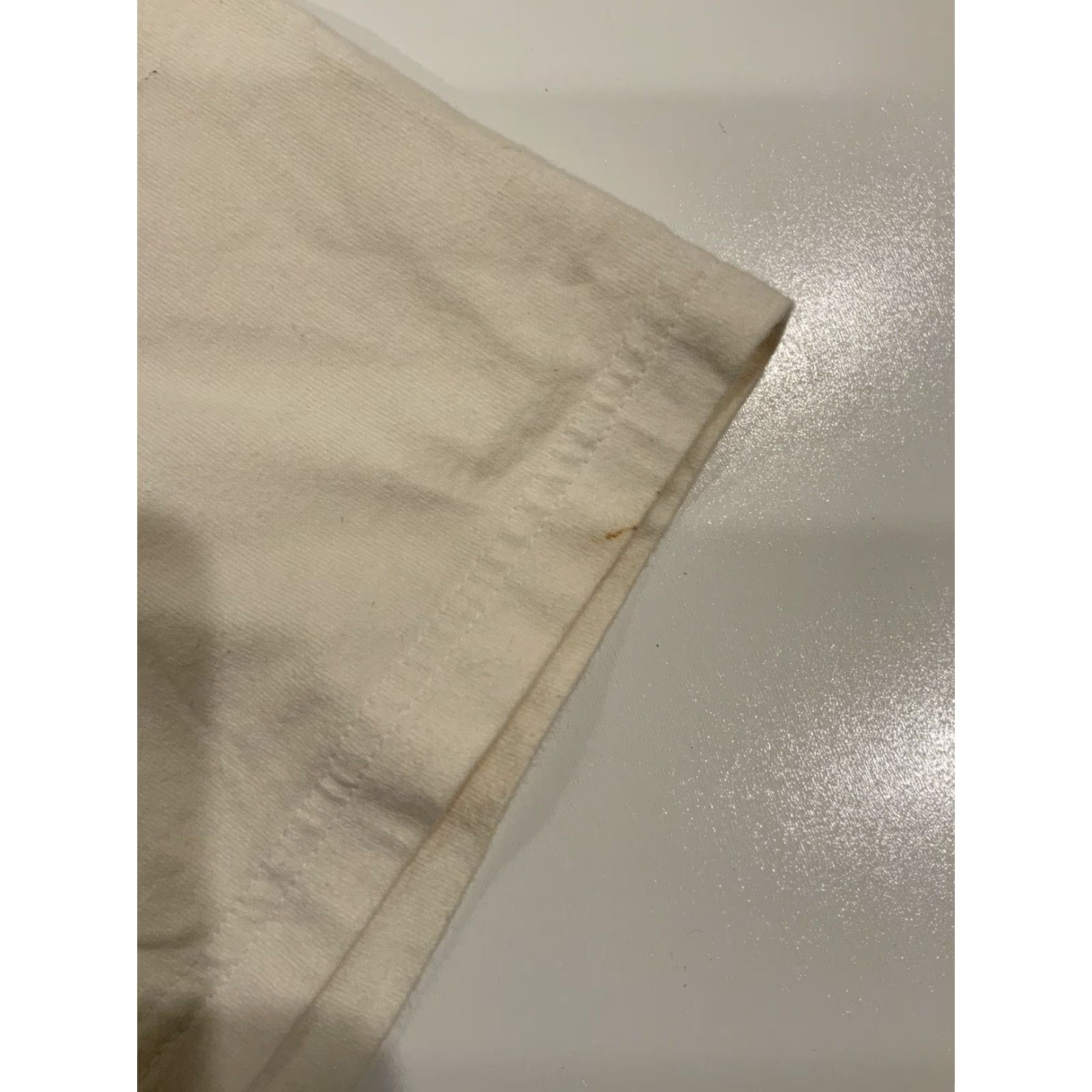 Uniqlo **UT Uniqlo Monsters Characters Crowd Scene Graphic White T-Shirt XL** User: **UT Uniqlo Monsters Characters Crowd Scene Graphic White T-Shirt XL** Size US XL / EU 56 / 4 - 4 Thumbnail