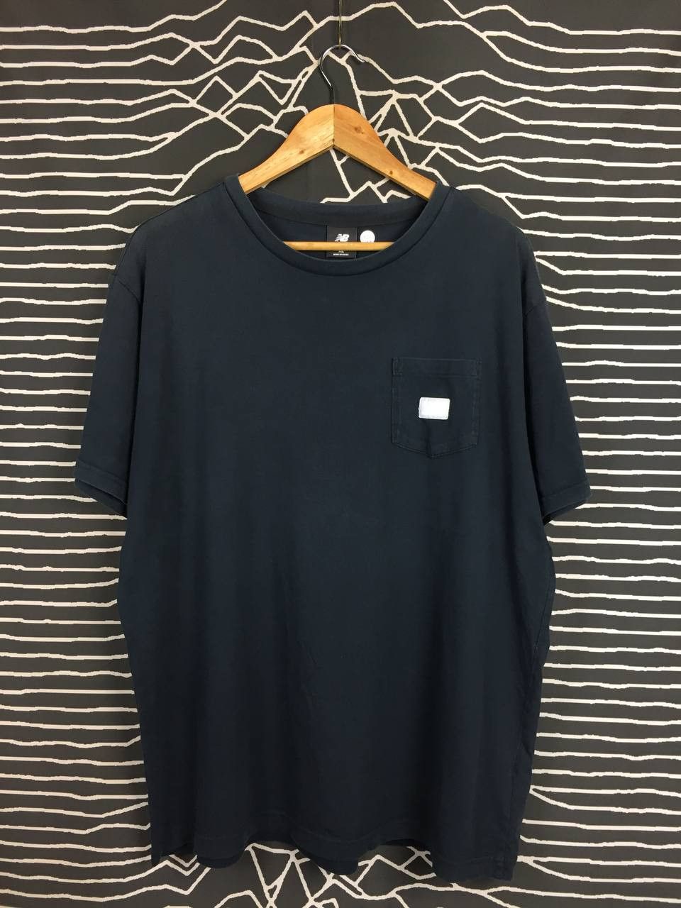 New Balance New Balance NB Casual Essentials Pocket Tee Size US XL / EU 56 / 4 - 1 Thumbnail