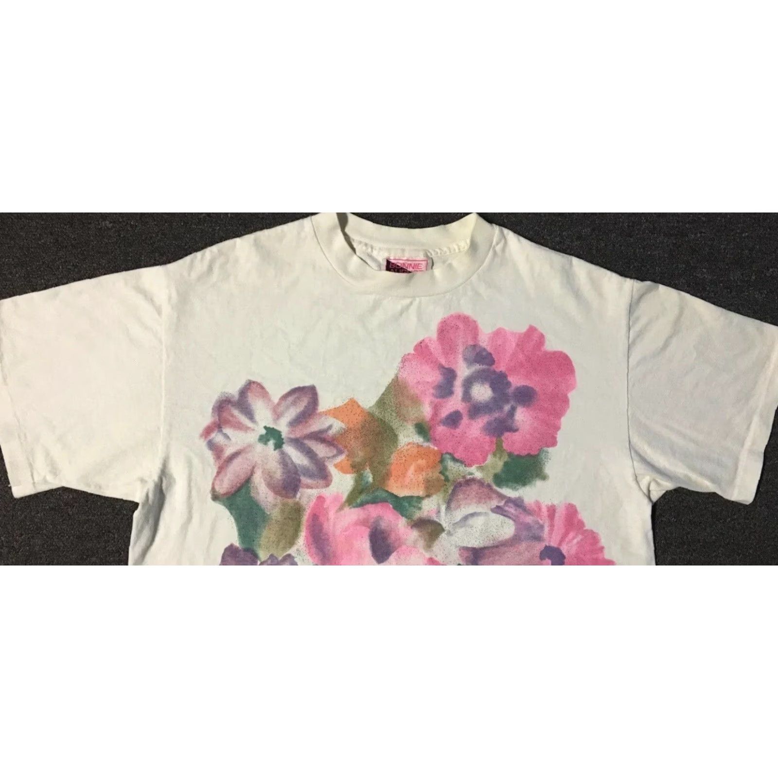 Vintage VINTAGE 90s Abstract Flower Art Faded Shirt S USA AOP Single Stitch Unisex T-Shirt White Small USA Hip Hop Surf Skate Grunge 80s 90s Flower Art Size US S / EU 44-46 / 1 - 7 Thumbnail
