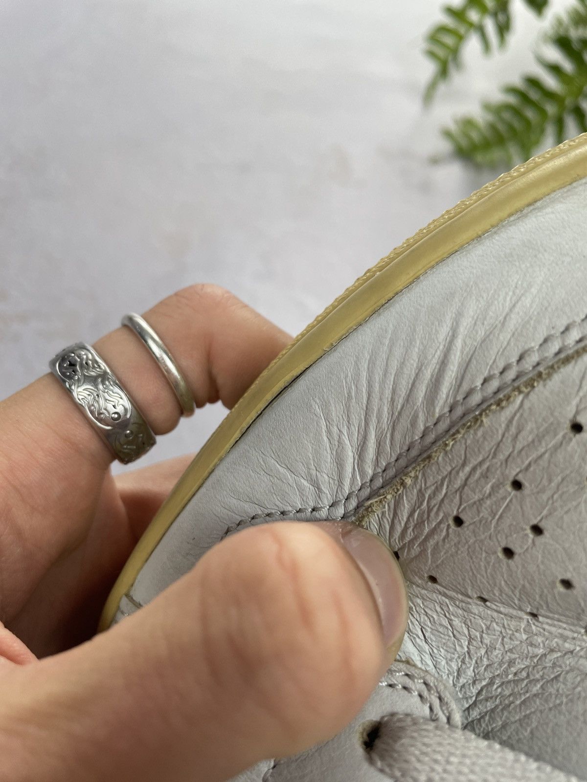 Jordan Brand × Nike Nike Air Jordan 1 Retro High Pure Platinum Sneakers Size US 9.5 / EU 42-43 - 11 Thumbnail