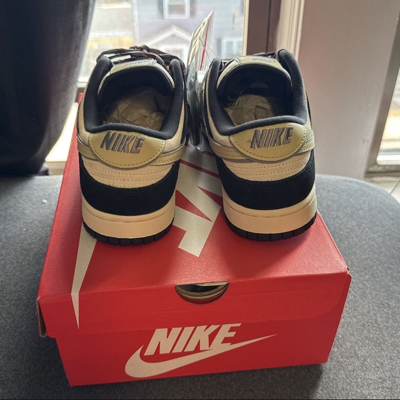 Nike Nike Dunk Low LX Black Suede Size US 10 / EU 43 - 4 Thumbnail