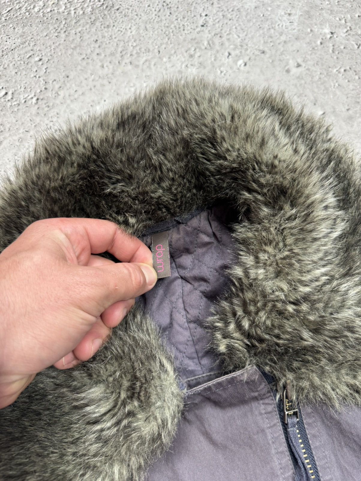 Other Vintage Womens Faux Fur Cargo Vest Y2K Zip Gilet Size M / US 6-8 / IT 42-44 - 6 Thumbnail