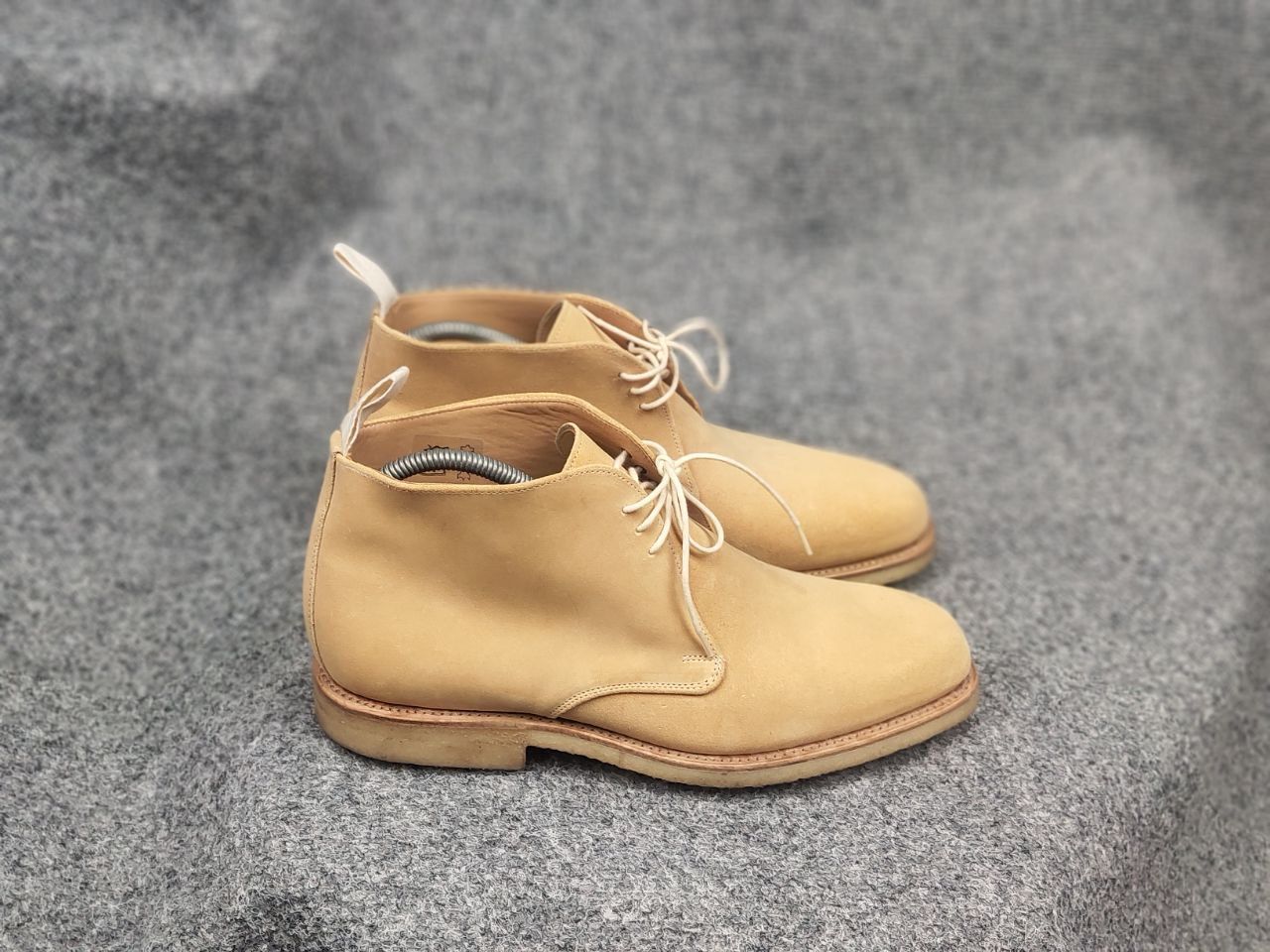 Cheaney Joseph Cheaney &Sons Desert Chukka Suede Leather Ankle Boots Size US 8 / EU 41 - 2 Thumbnail