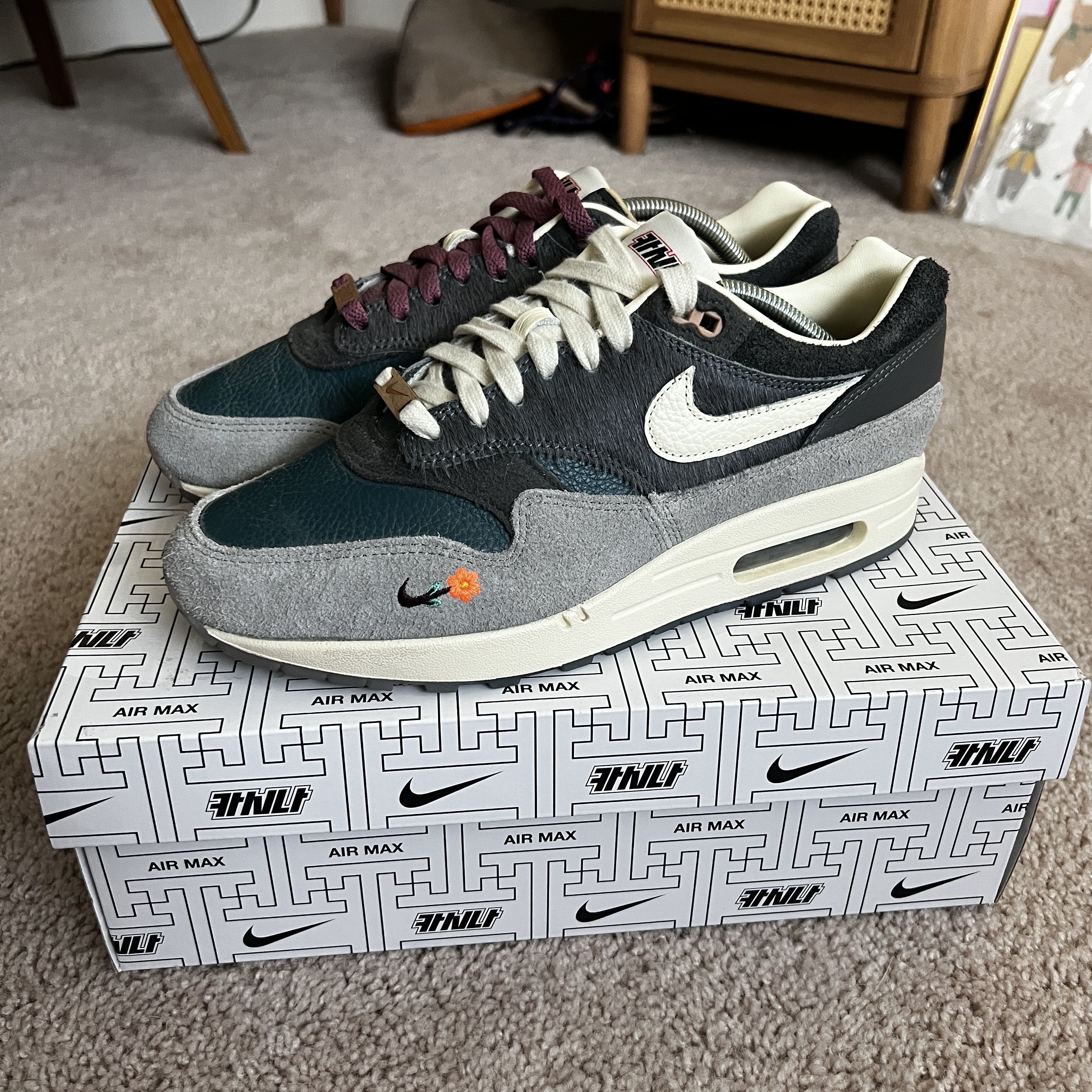 Nike Kasina x Nike Air Max 1 SP "Won-Ang" Size US 9.5 / EU 42-43 - 1 Thumbnail