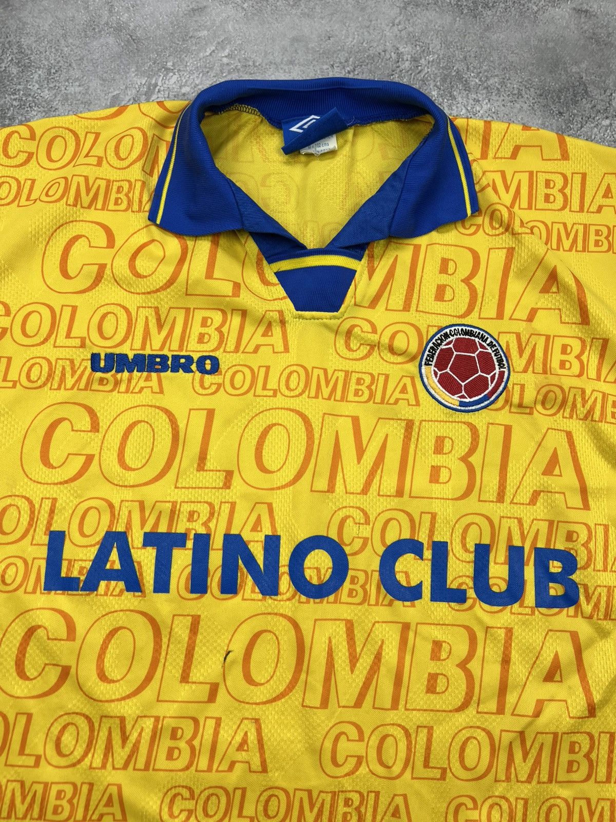 Umbro CASSIANI Umbro Colombia 1995 Home Kit Soccer Jersey Football Size US M / EU 48-50 / 2 - 3 Thumbnail