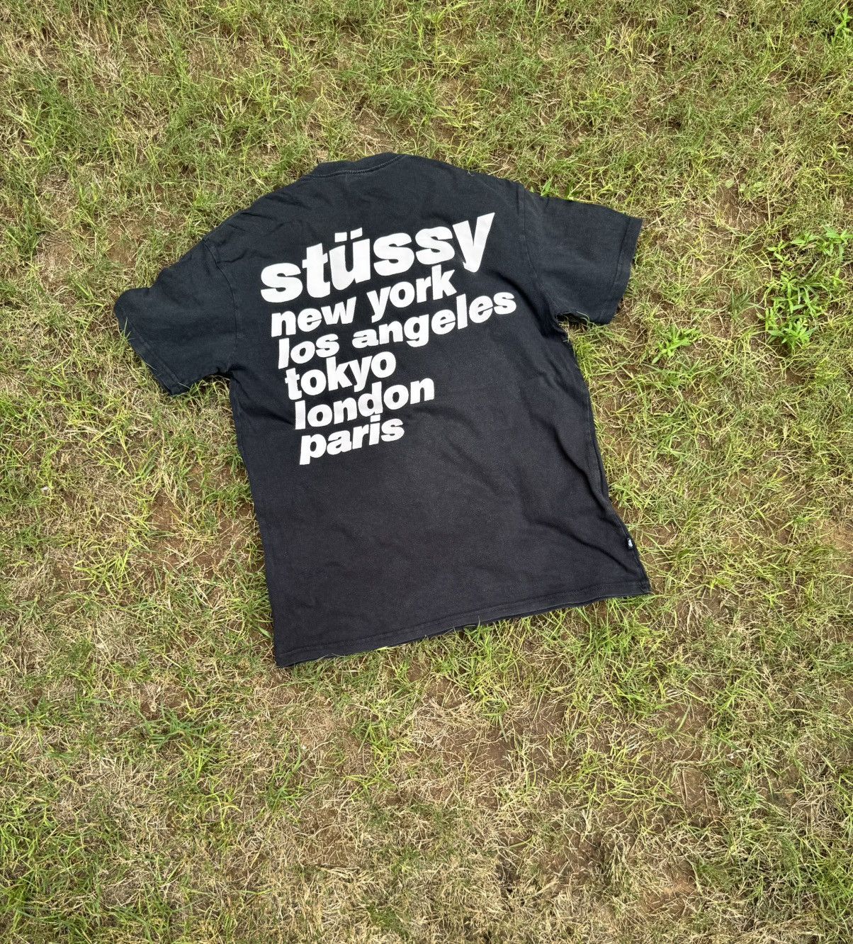 Stussy Stüssy Italic Cities T-shirt in black Size US S / EU 44-46 / 1 - 1 Thumbnail