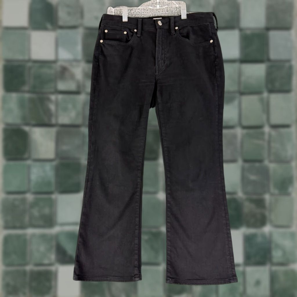 Edwin Edwin Cassia Mini-Boot Jeans Womens Size 29 Black Denim Mid-Rise Stretch Jeans Size 29" - 1 Thumbnail