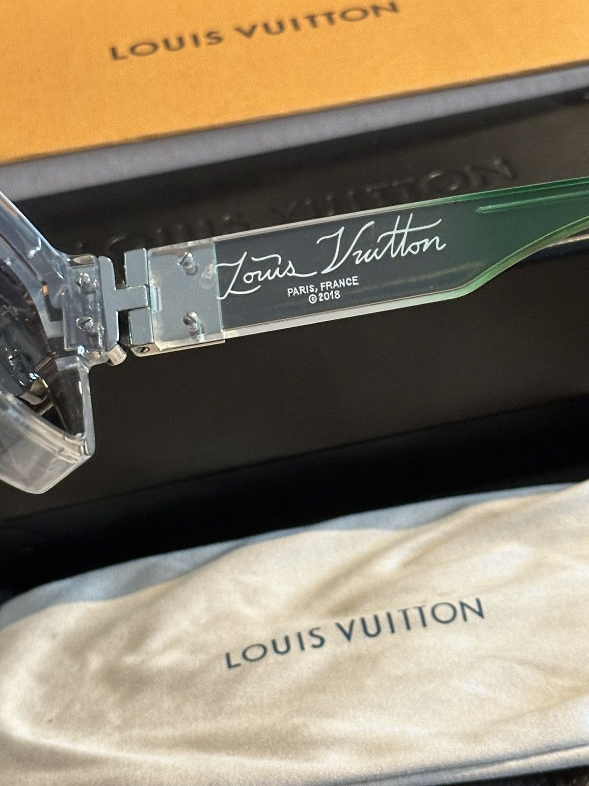 Louis Vuitton Louis Vuitton 1.1 Millionaire Transparent Sunglasses Z1812W Size ONE SIZE - 3 Thumbnail