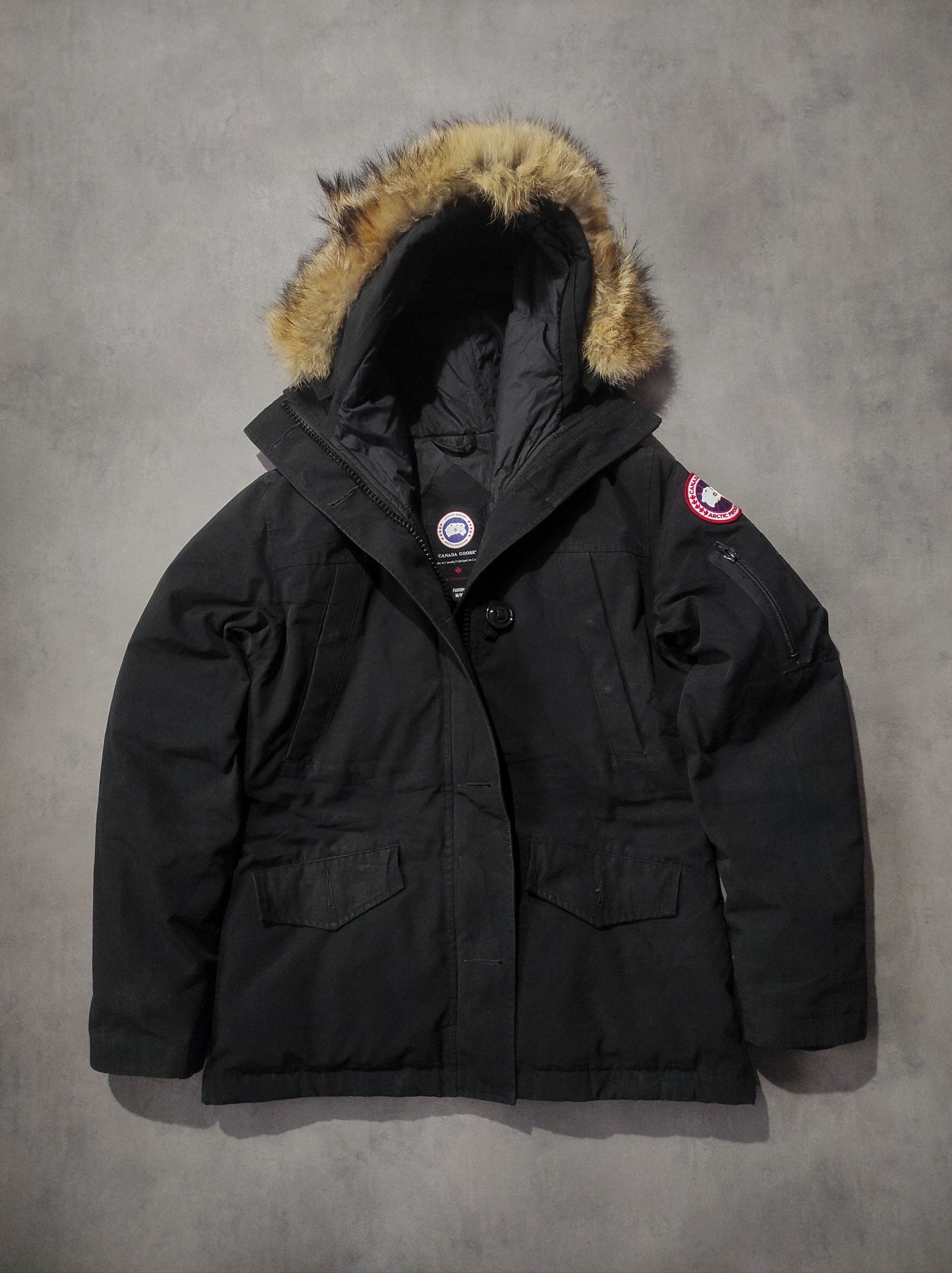 Canada Goose Canada Goose Montebello Winter Hype Parka Down Jacket Size M / US 6-8 / IT 42-44 - 1 Thumbnail