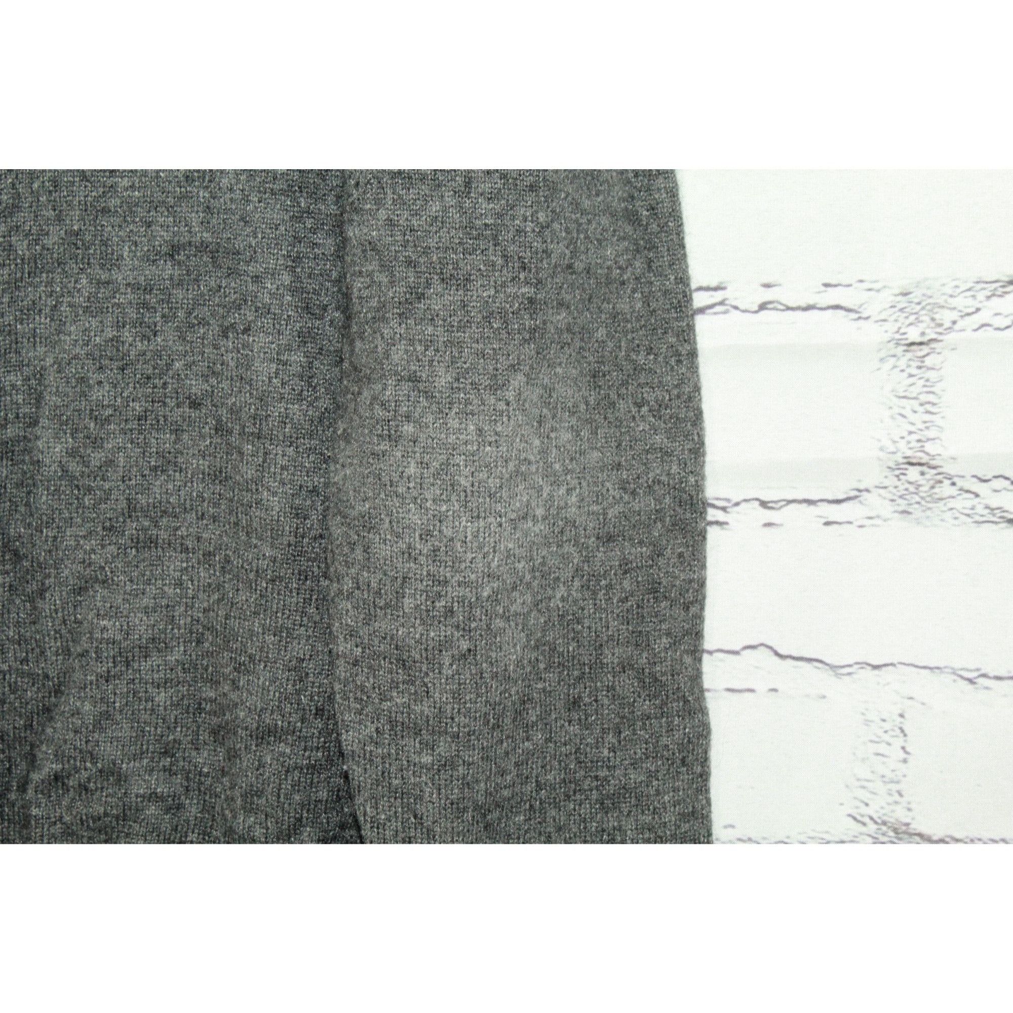 L.L. Bean LL Bean Heather Gray Lambswool Blend V Neck Sweater Size US L / EU 52-54 / 3 - 6 Thumbnail