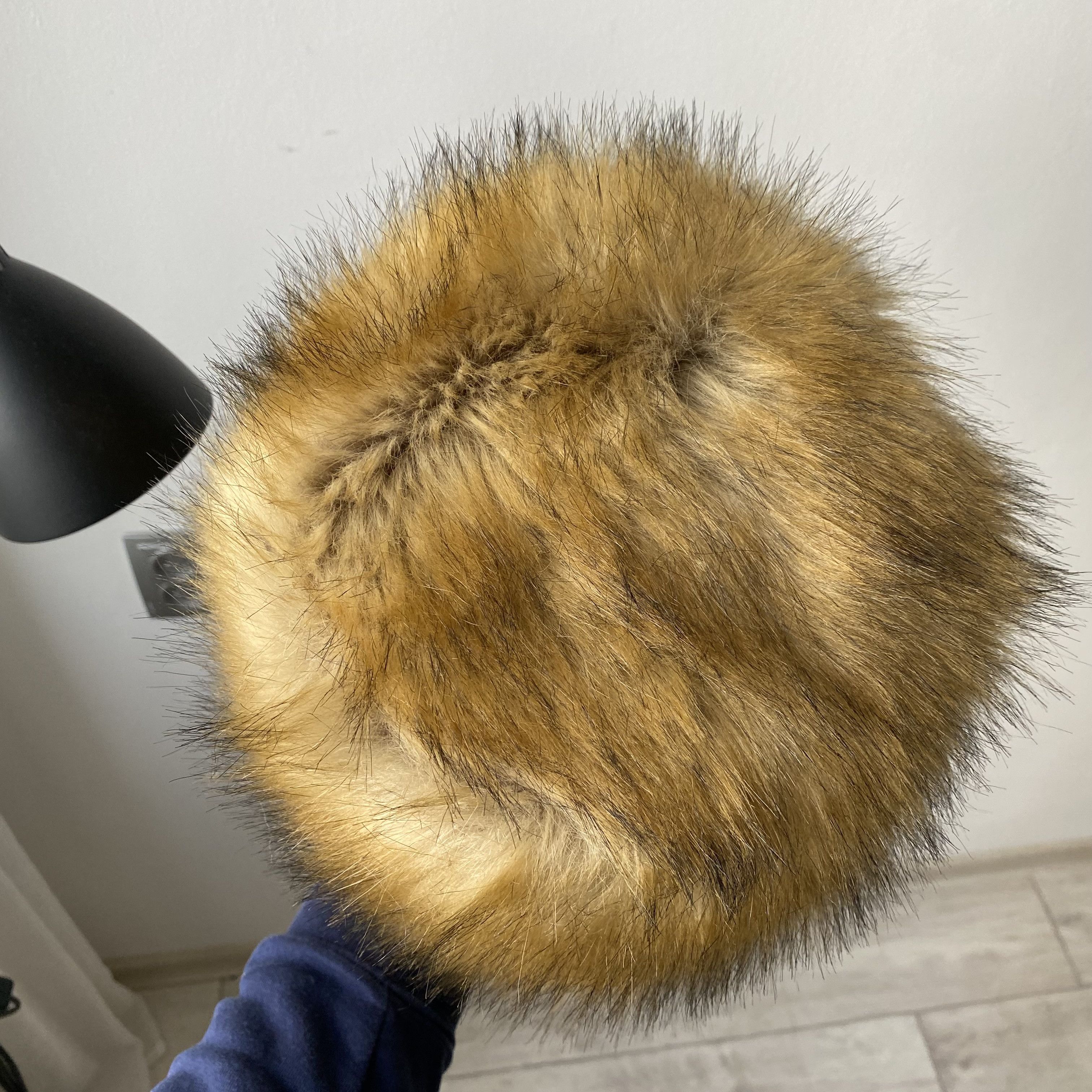 If Six Was Nine Vintage 90s Fluffy Faux Fur Winter Hat Y2k Oldmoney Size ONE SIZE - 5 Thumbnail