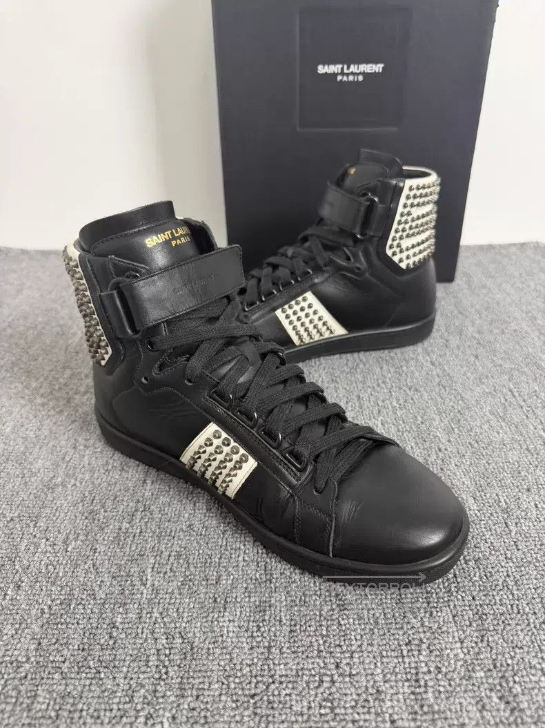 Saint Laurent Paris Saint Laurent Paris Black and White Color Block Rivet High Size US 7 / EU 40 - 4 Thumbnail