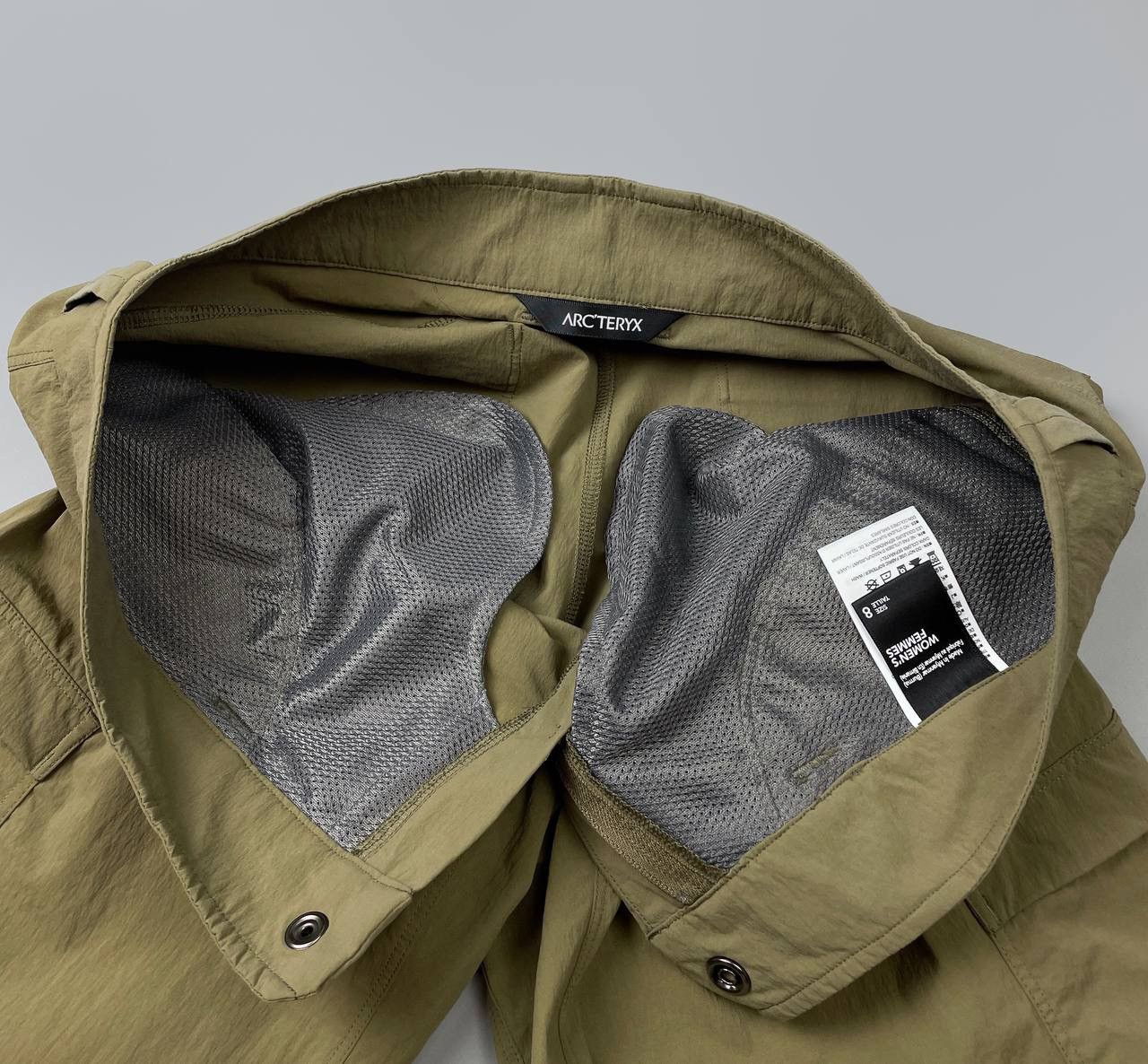 Arc'teryx Women’s ARC’TERYX Khaki Olive Nylon Cargo Shorts Size 8 Size 30" / US 8 / IT 44 - 8 Thumbnail
