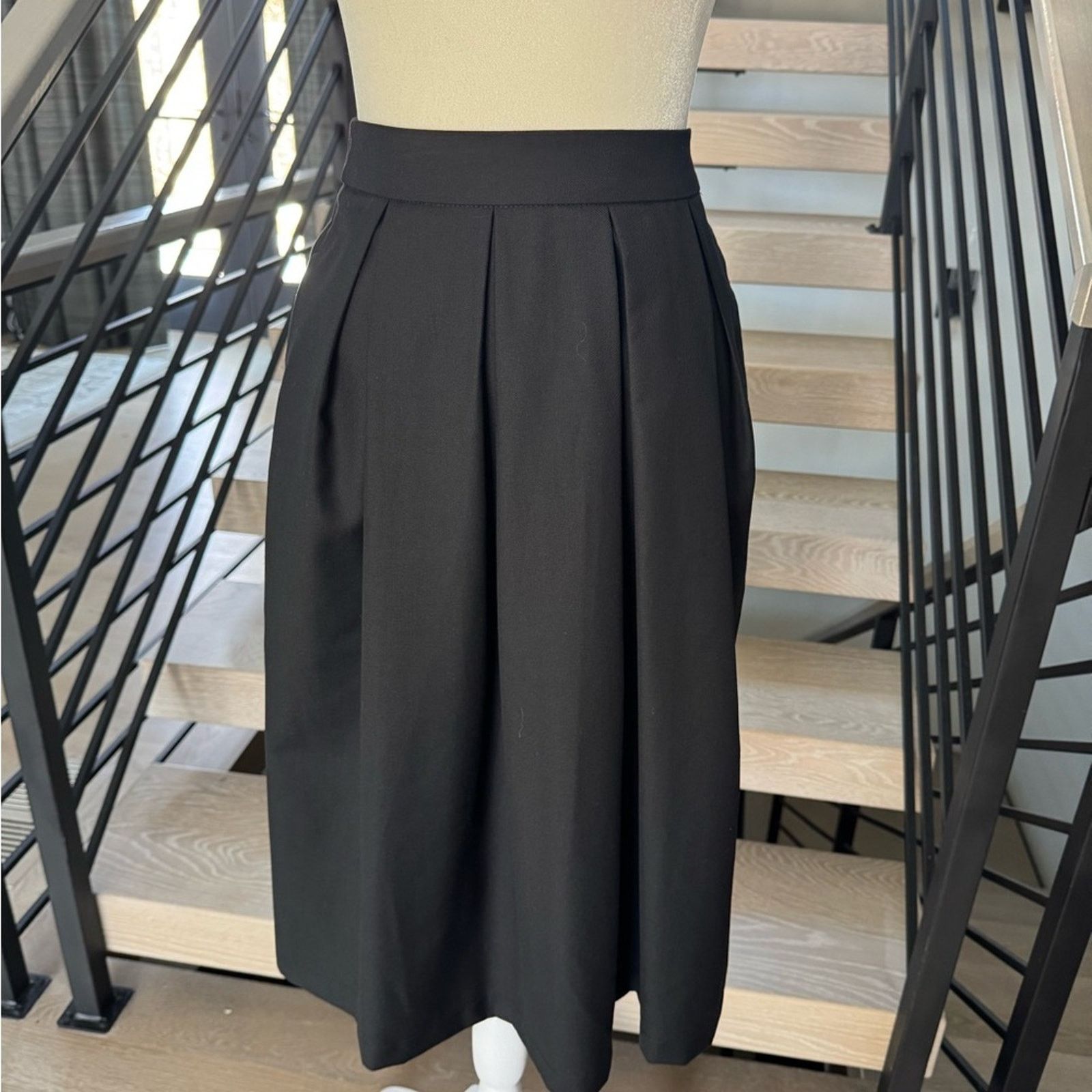 Other New Elegant Black Women's Skirt with pockets size S Size 26" / US 2 / IT 38 - 16 Thumbnail
