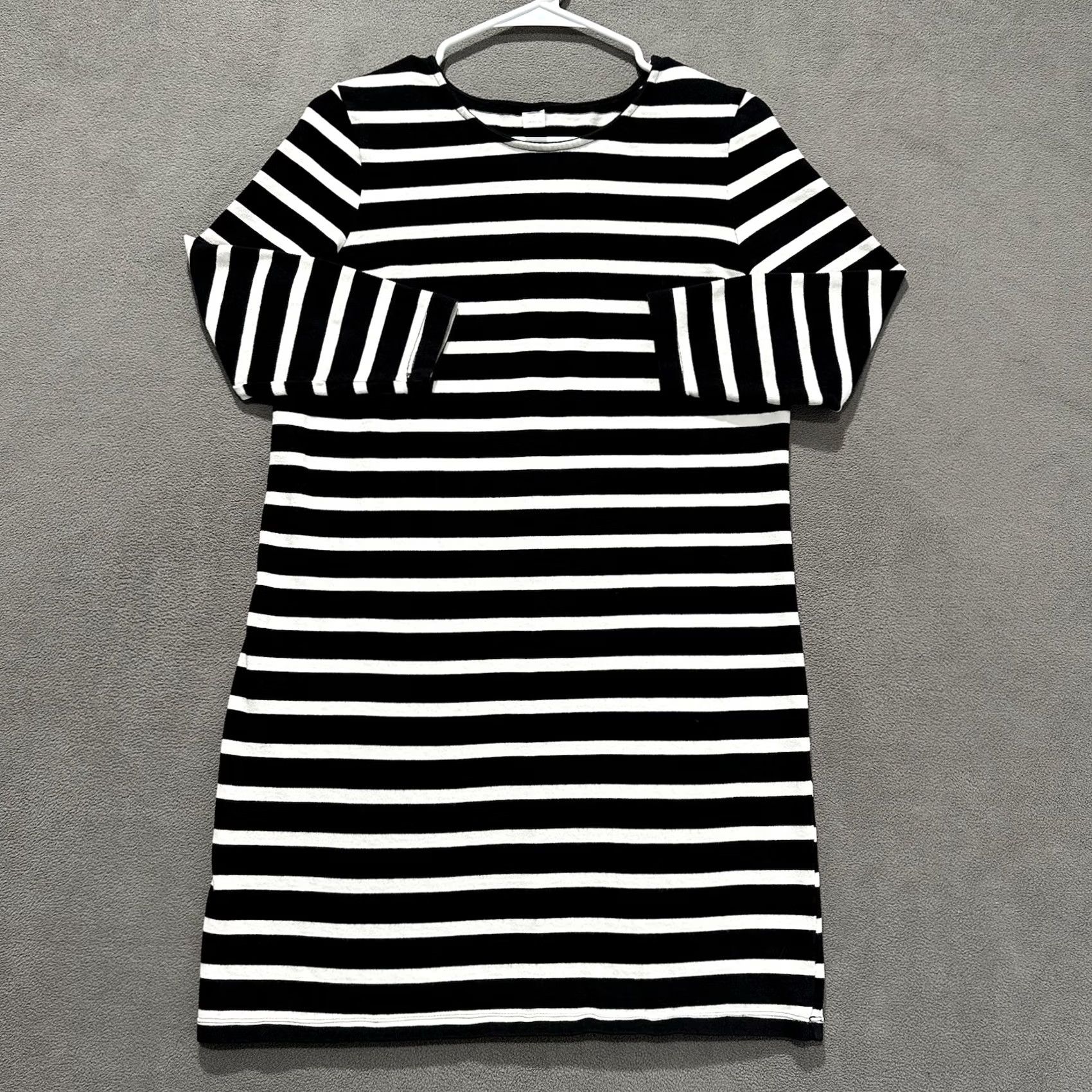 Old Navy Old Navy T-Shirt Dress Womens Medium Black White Striped Long Sleeve Size M / US 6-8 / IT 42-44 - 2 Thumbnail